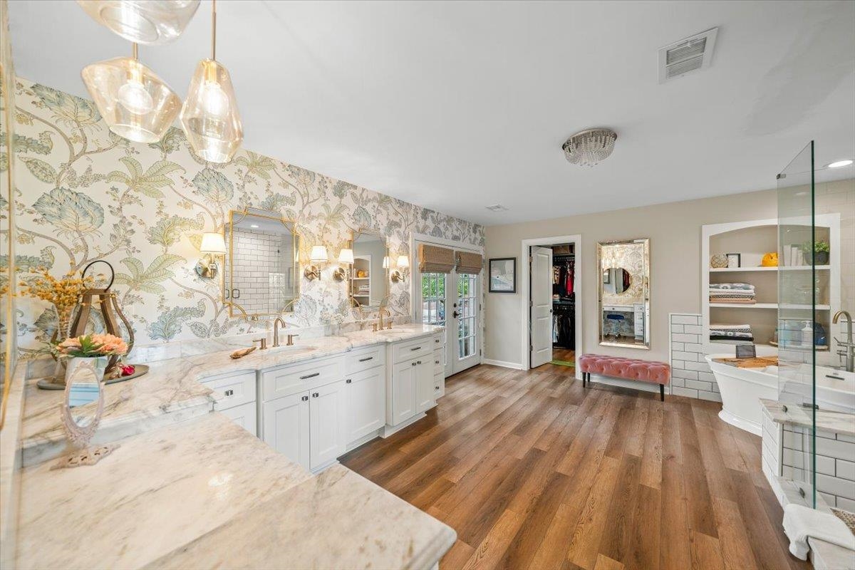 5754 Chester St Property Photo 10