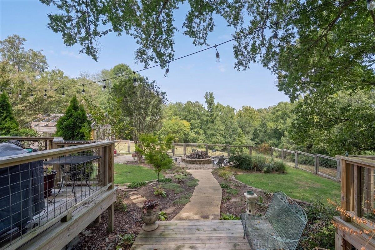 5754 Chester St Property Photo 29