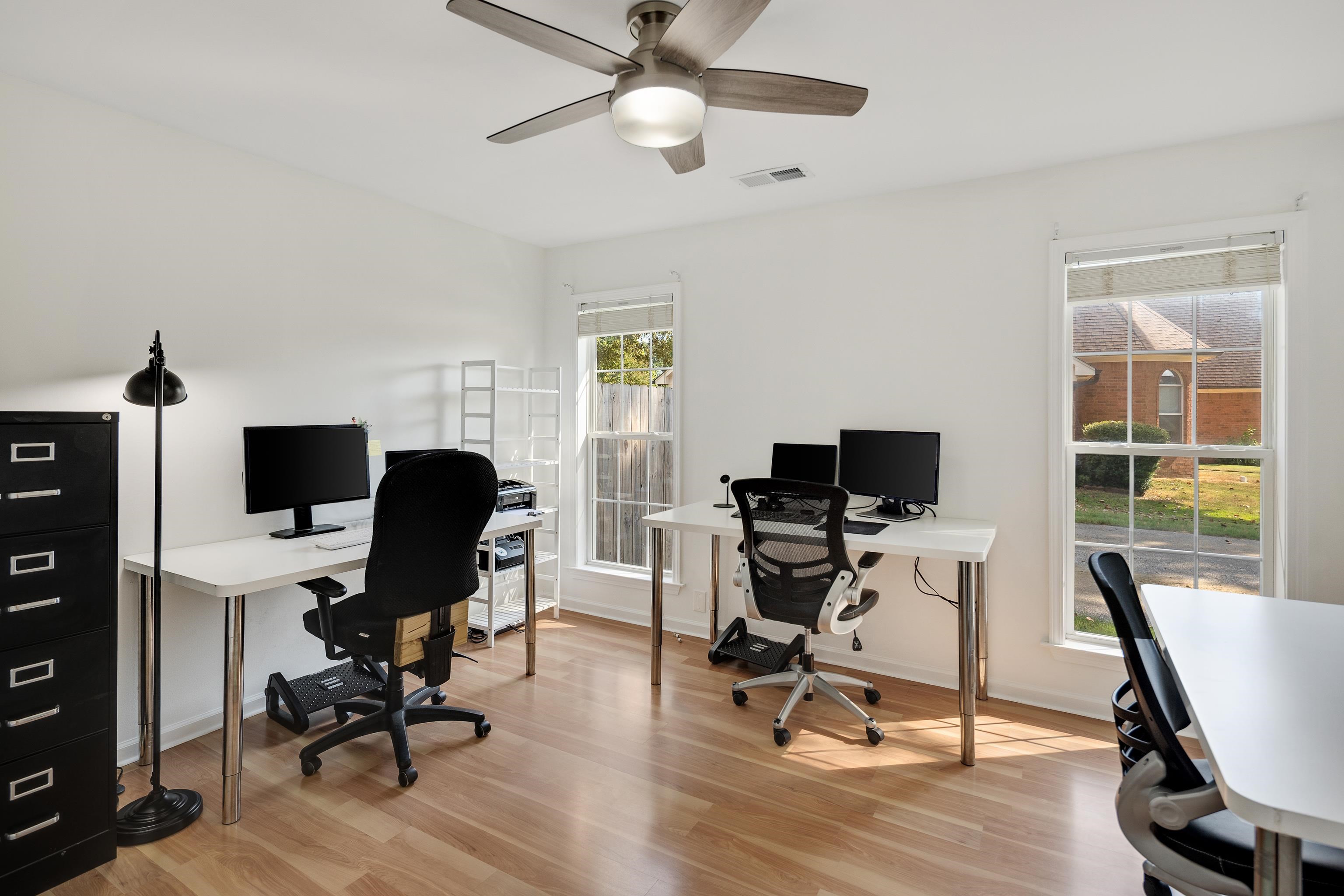 226 Thomas Ter Property Photo 11