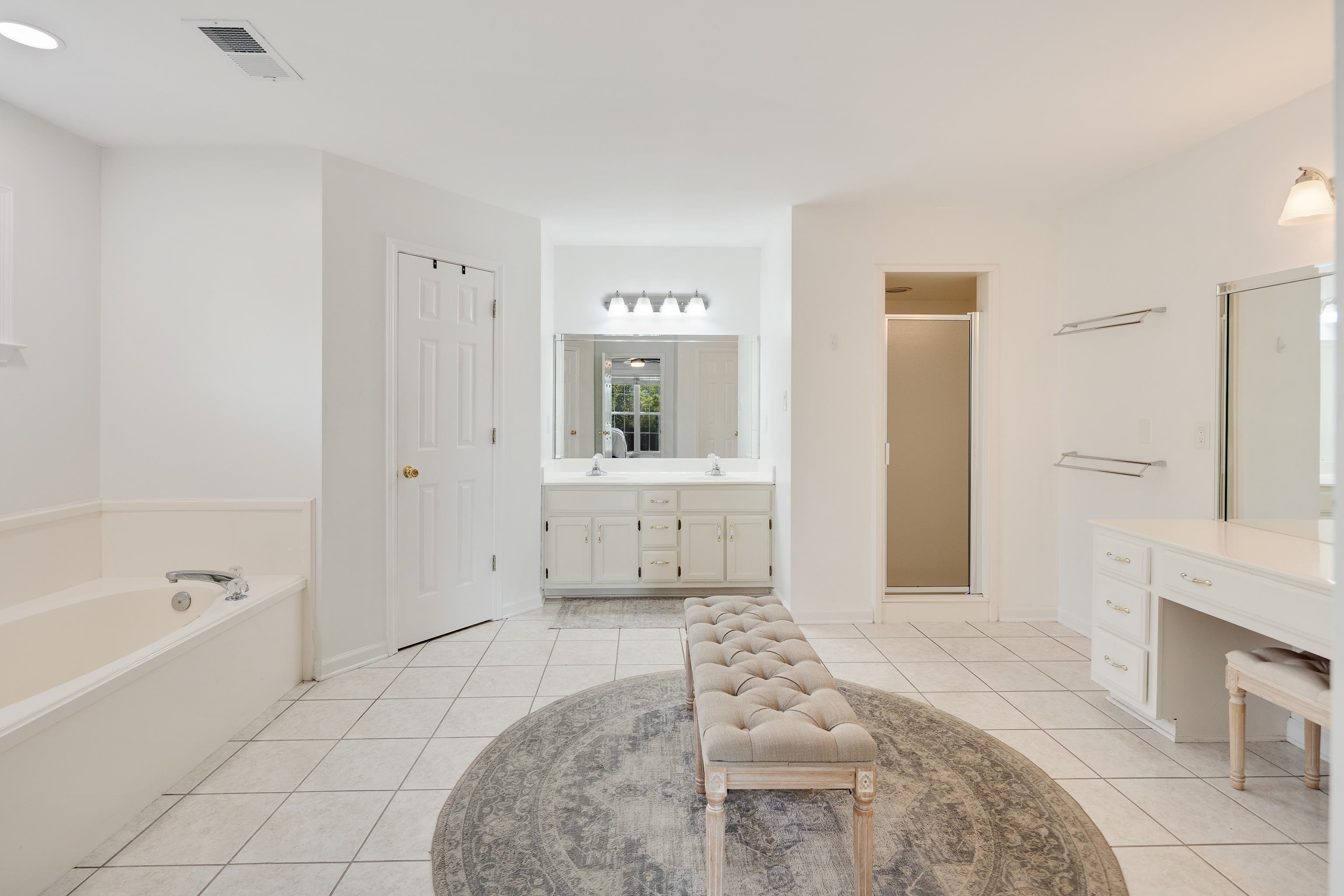 226 Thomas Ter Property Photo 20