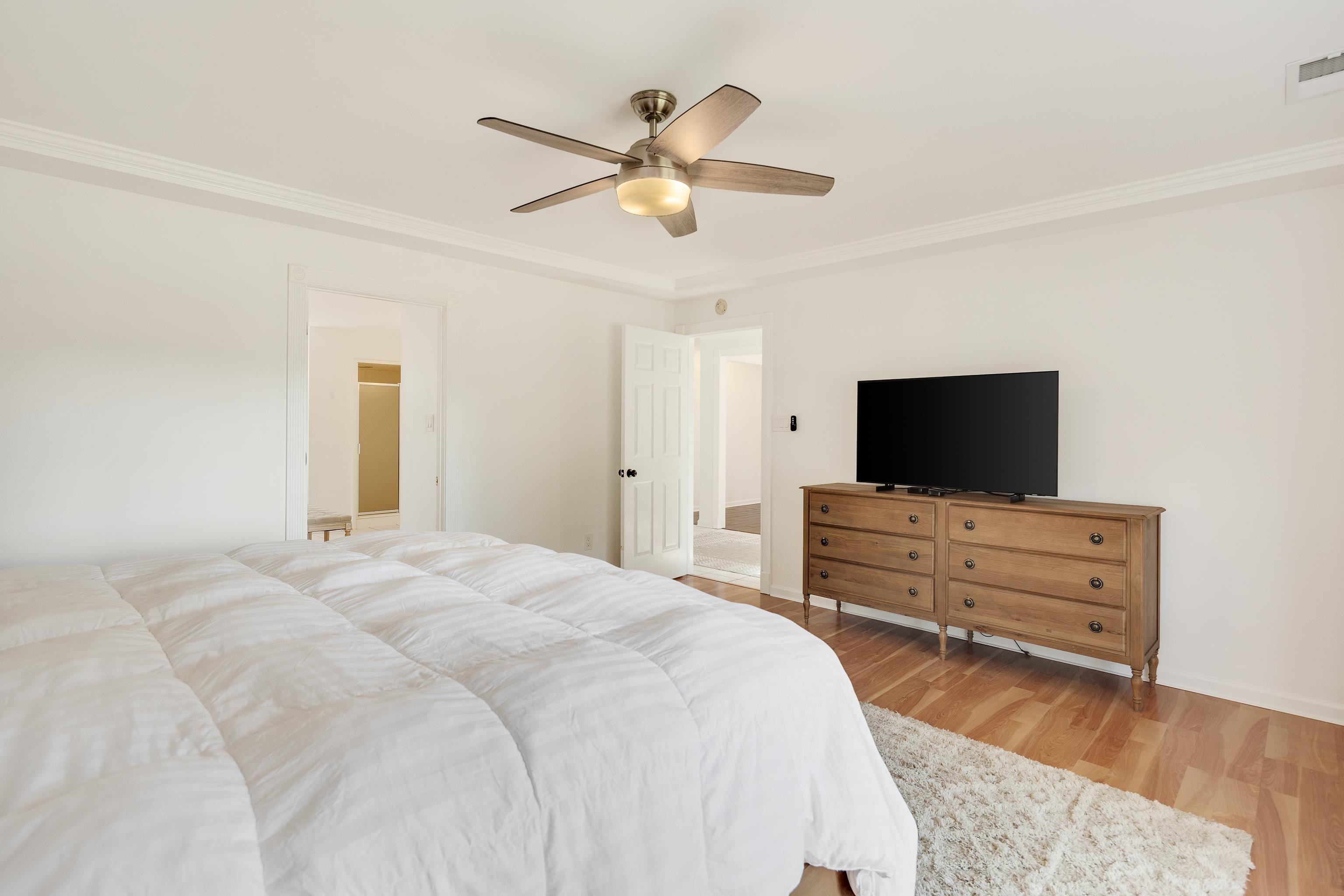 226 Thomas Ter Property Photo 21