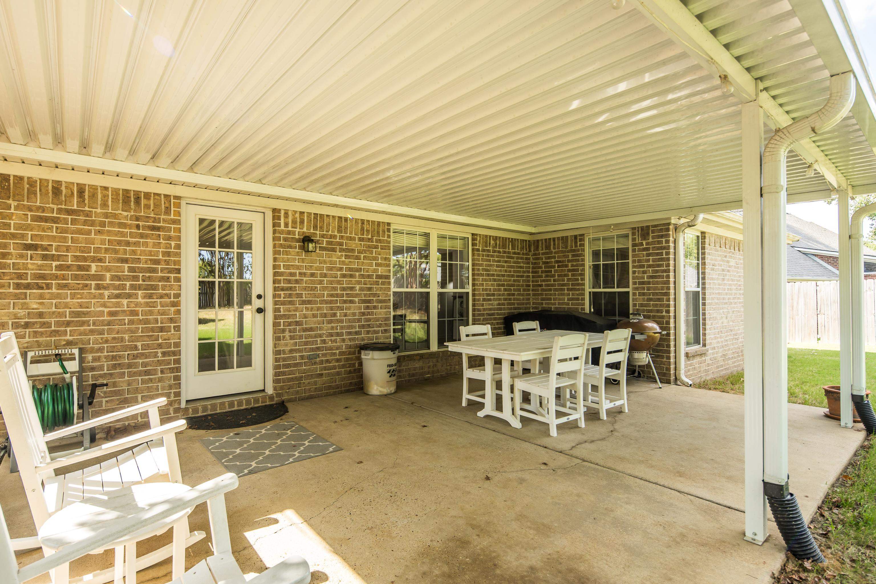 226 Thomas Ter Property Photo 26