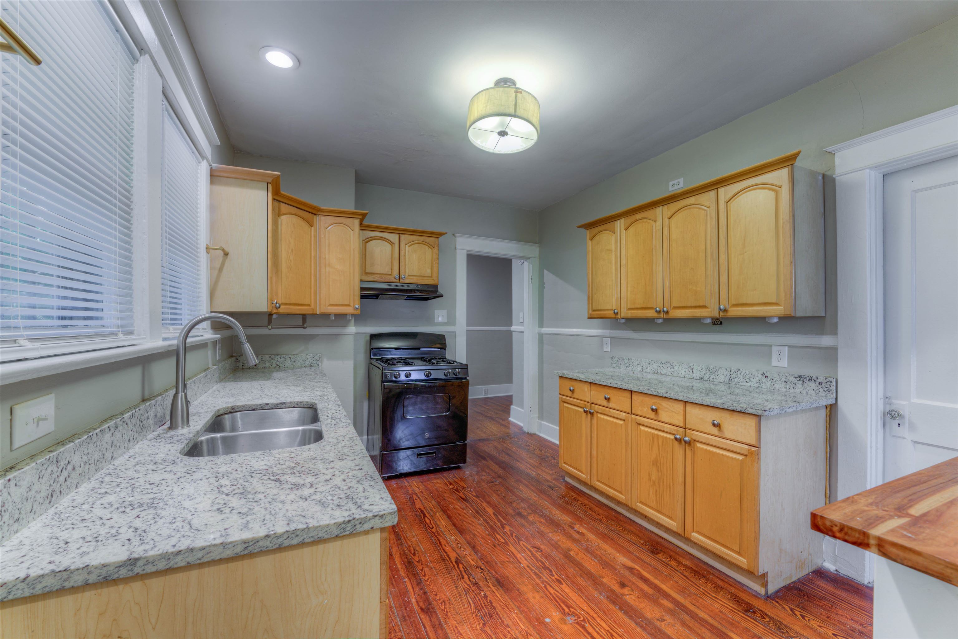 345 Malvern St Property Photo 12