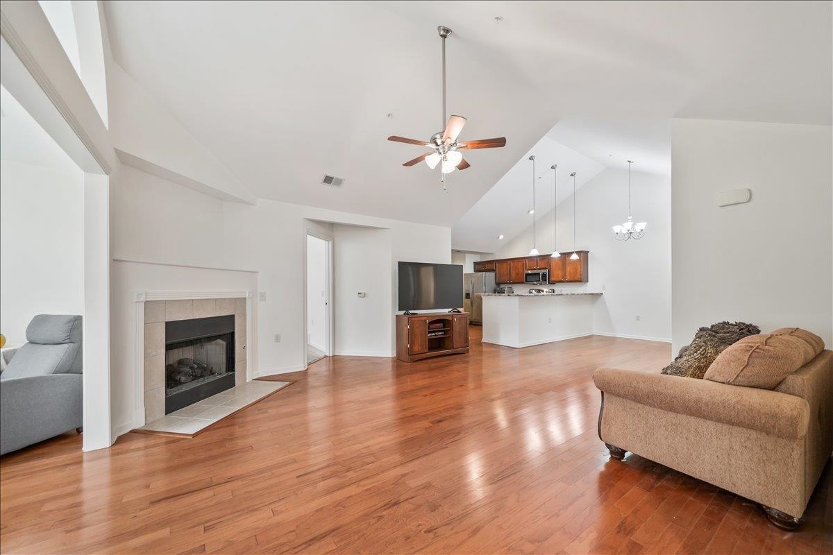1700 W Southfield Cir Property Photo 7