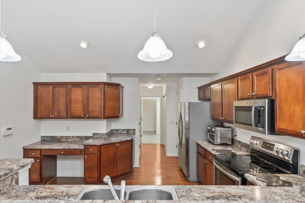 1700 W Southfield Cir Property Photo 15