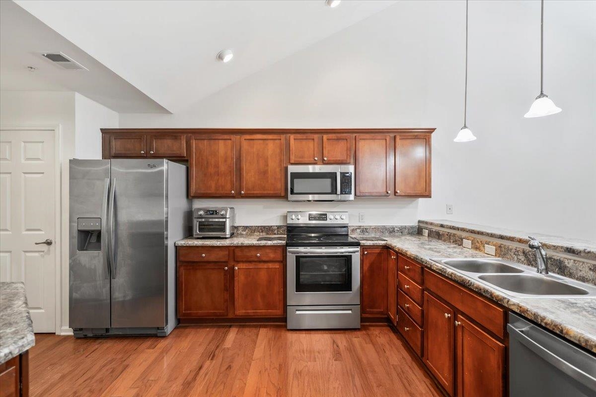 1700 W Southfield Cir Property Photo 16