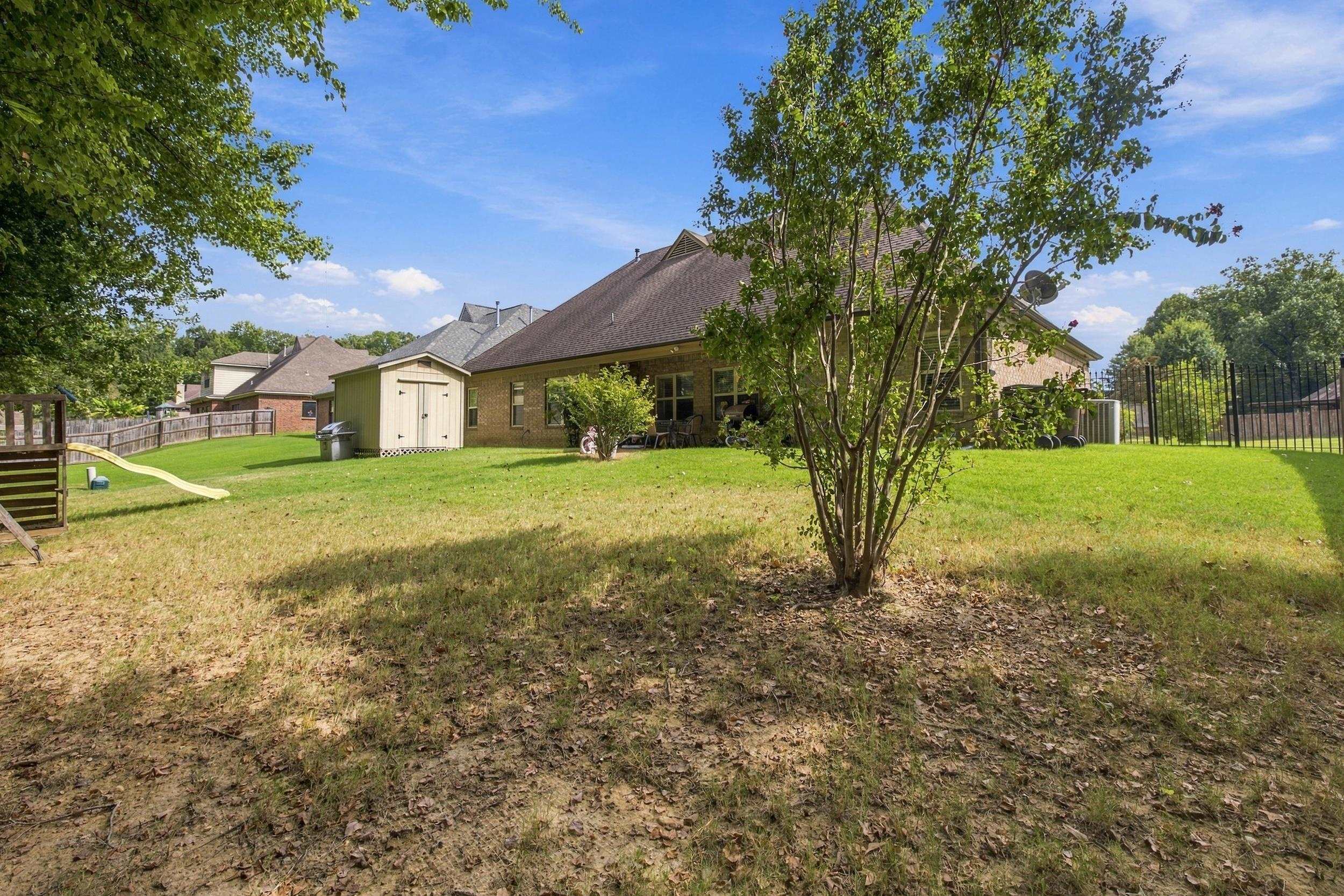 8268 Bartlett Gap Dr Property Photo 4
