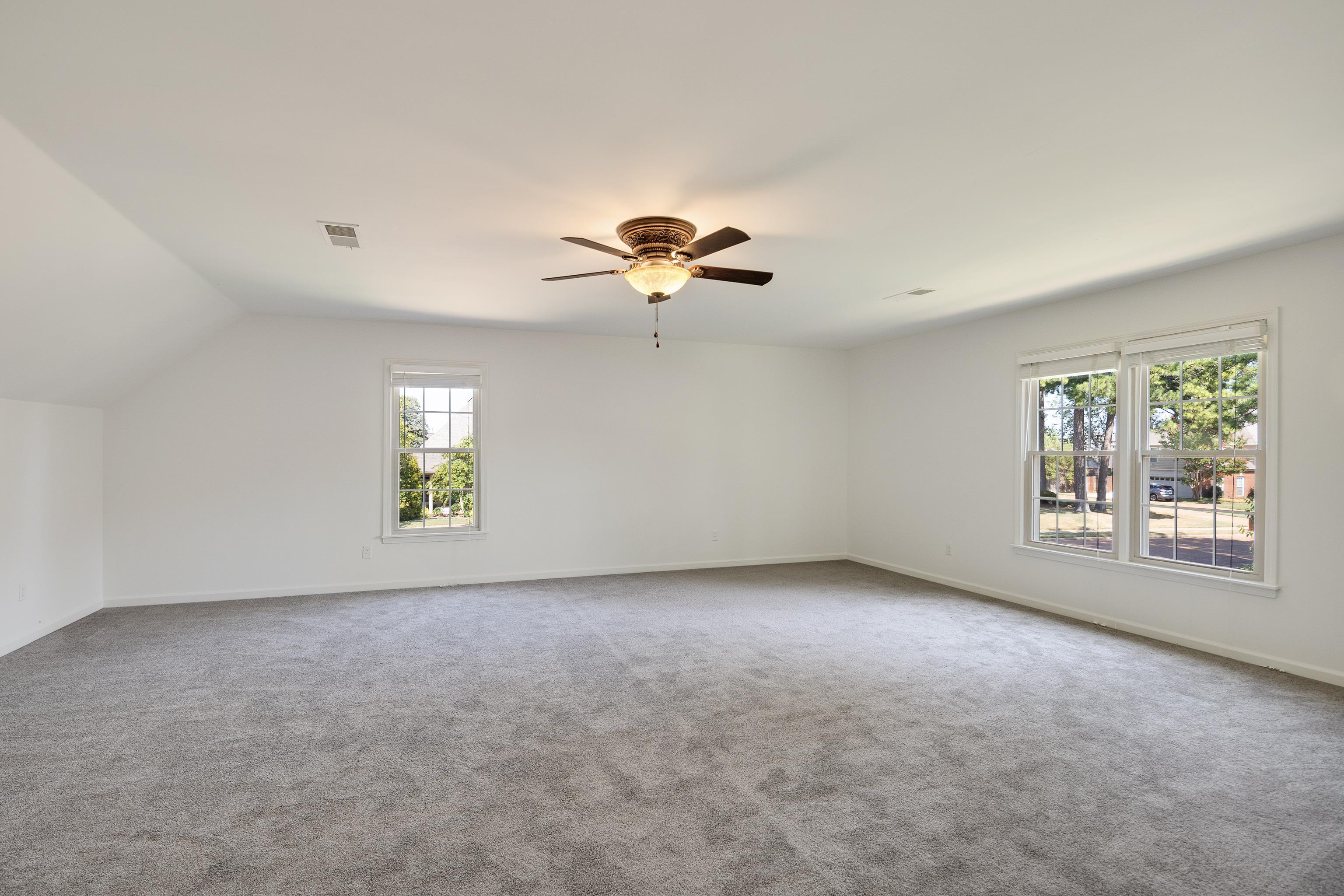 1196 E Lake Pointe Dr Property Photo 33