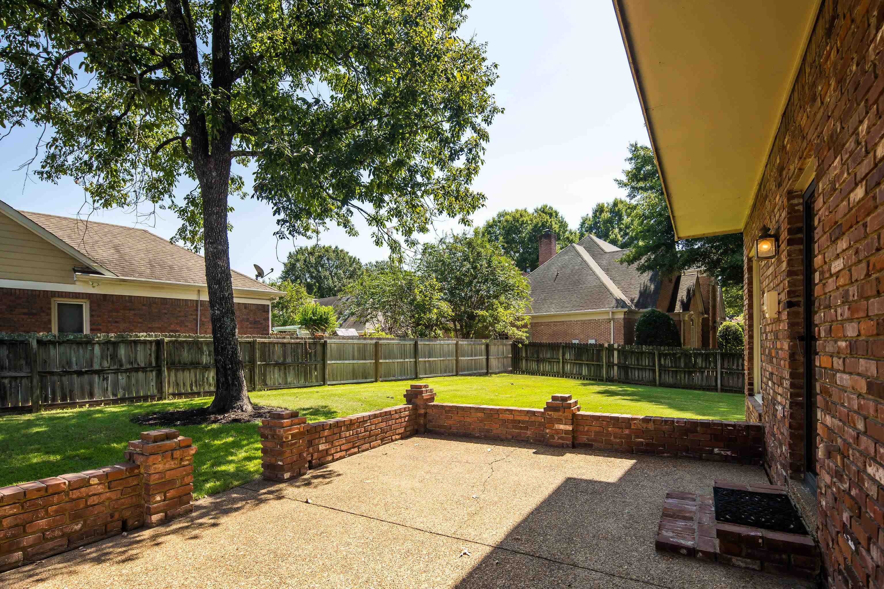 1196 E Lake Pointe Dr Property Photo 34