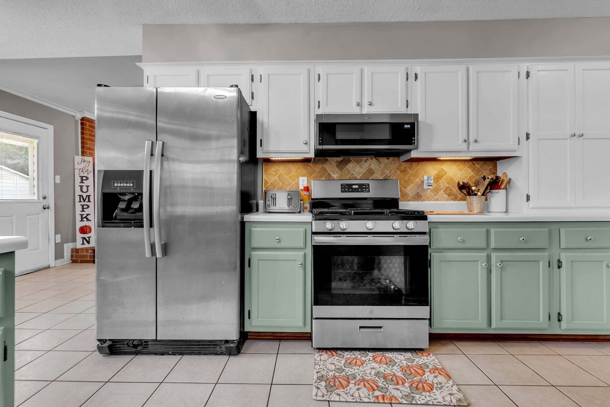 6388 Briergate Dr Property Photo 9