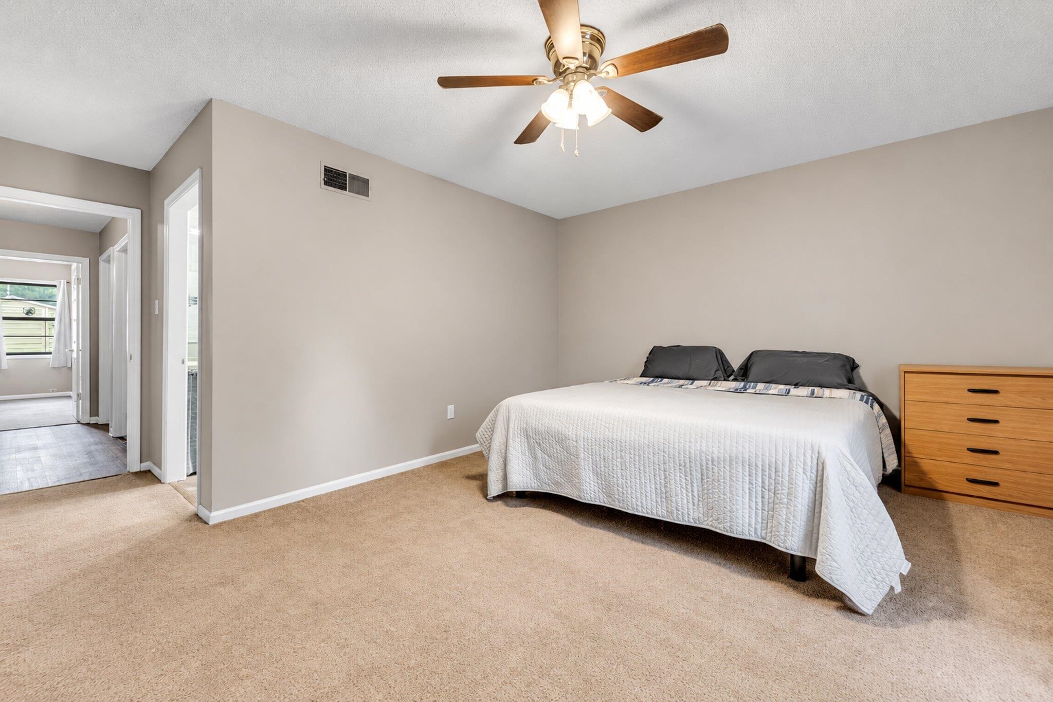 6388 Briergate Dr Property Photo 16