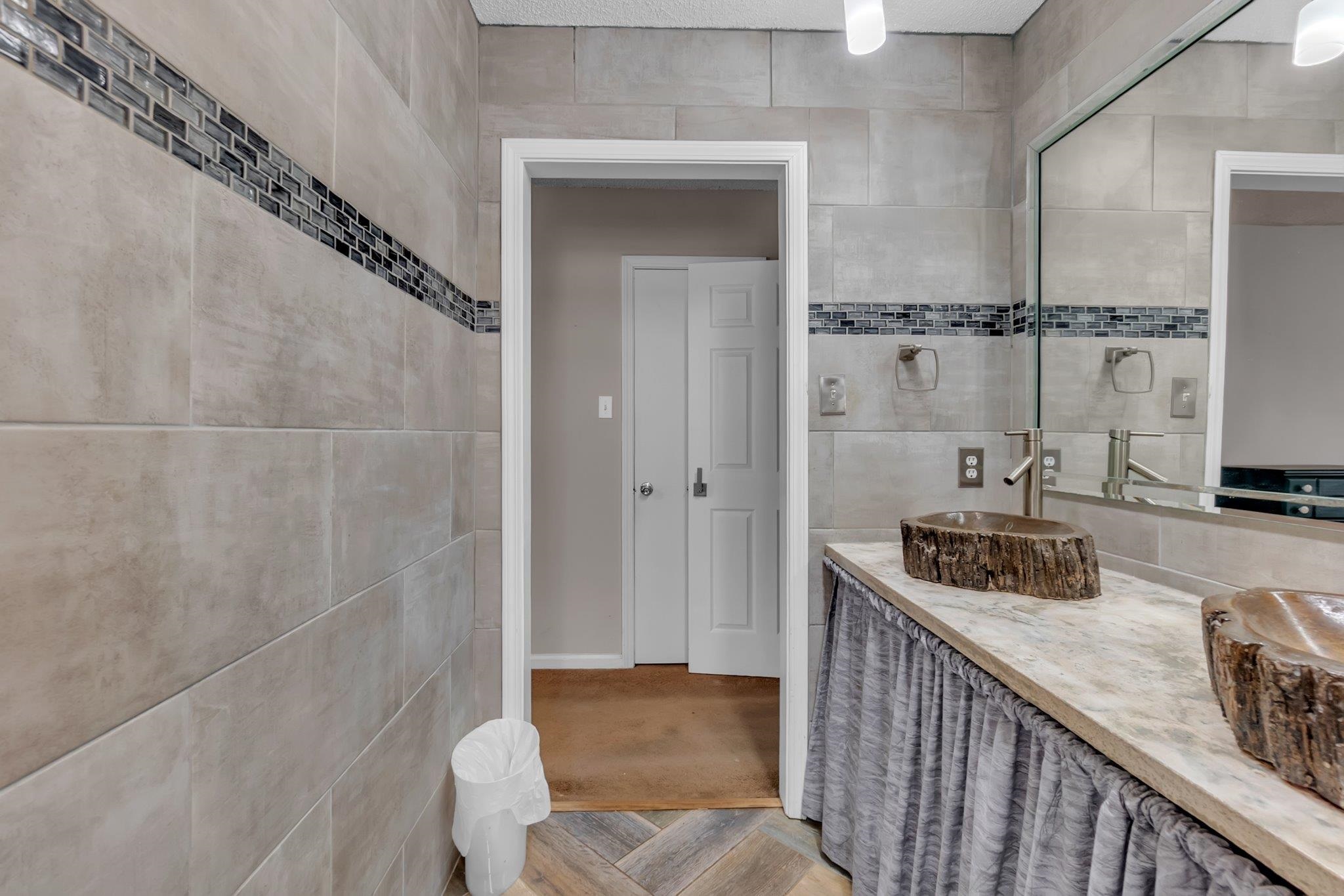 6388 Briergate Dr Property Photo 19