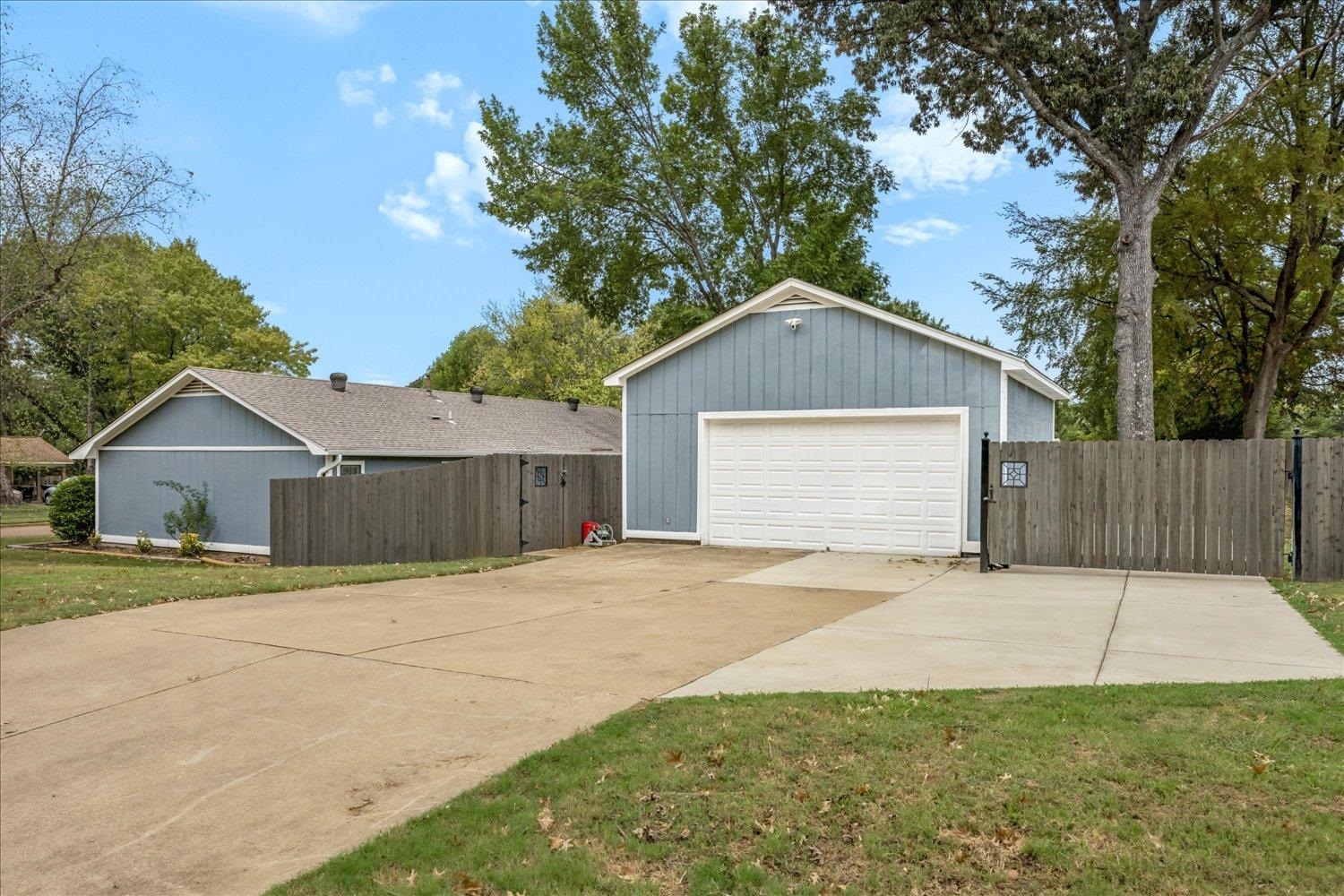 876 Barbara Lynn Dr Property Photo 4