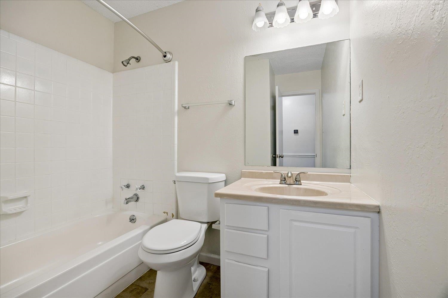 876 Barbara Lynn Dr Property Photo 26