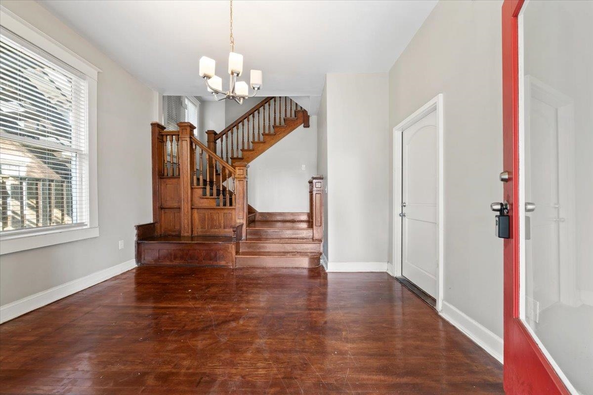 196 N Mcneil St Property Photo 5
