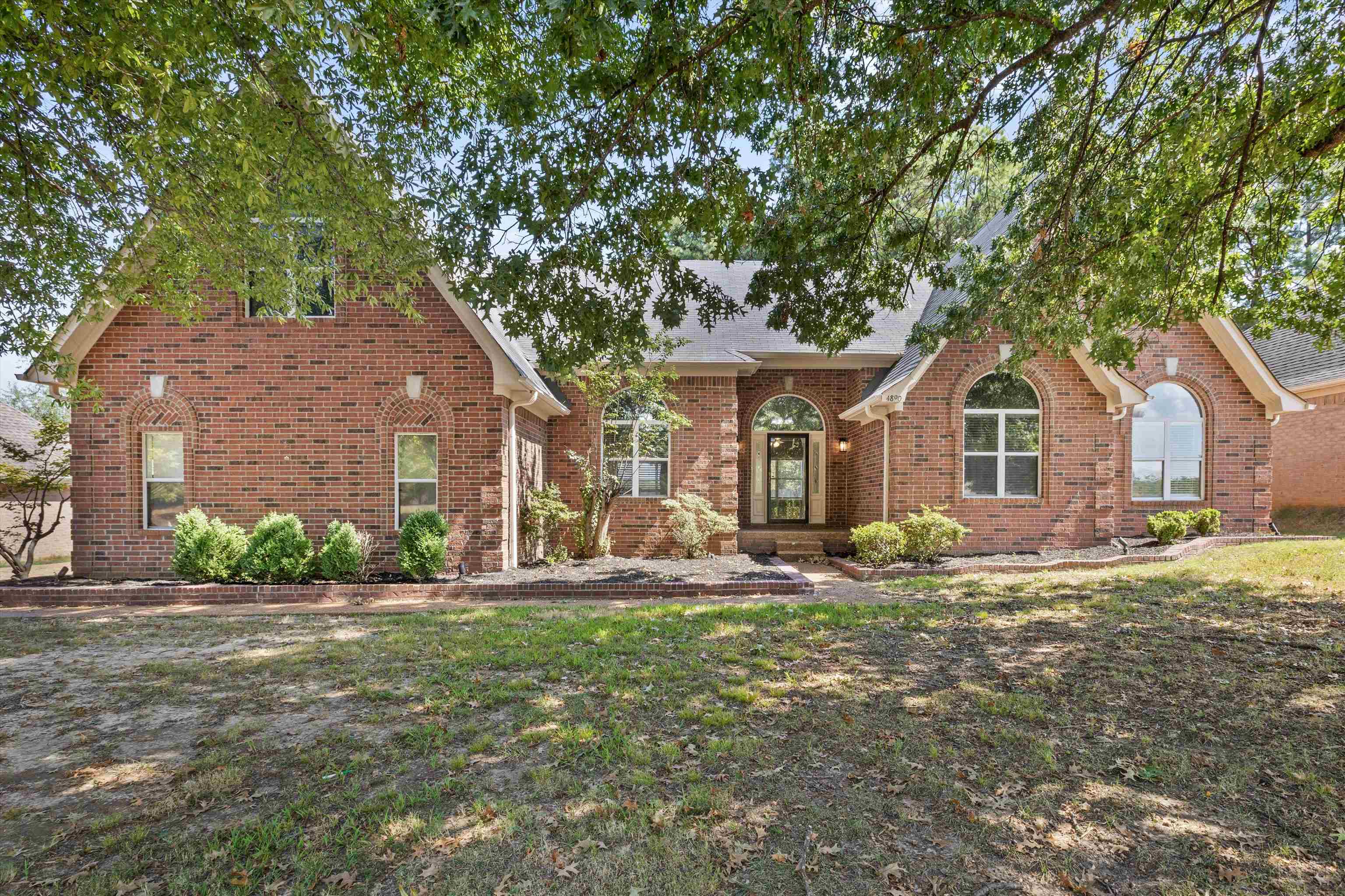 4890 RIVERCREST LN Property Photo 1