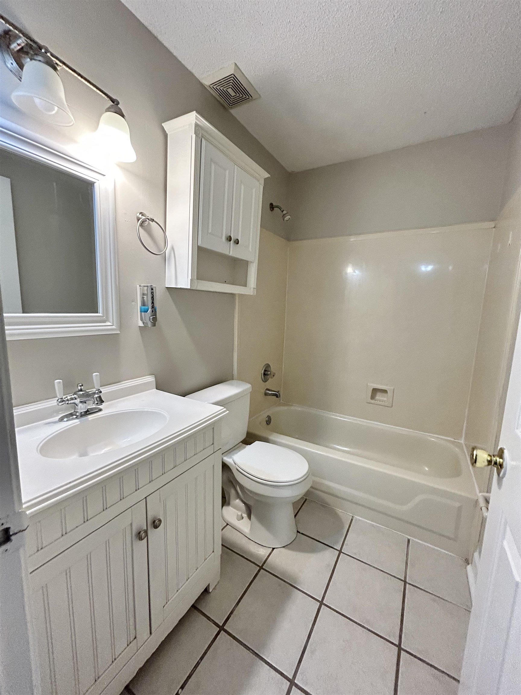 1117 Dove Hollow Cir W Property Photo 10
