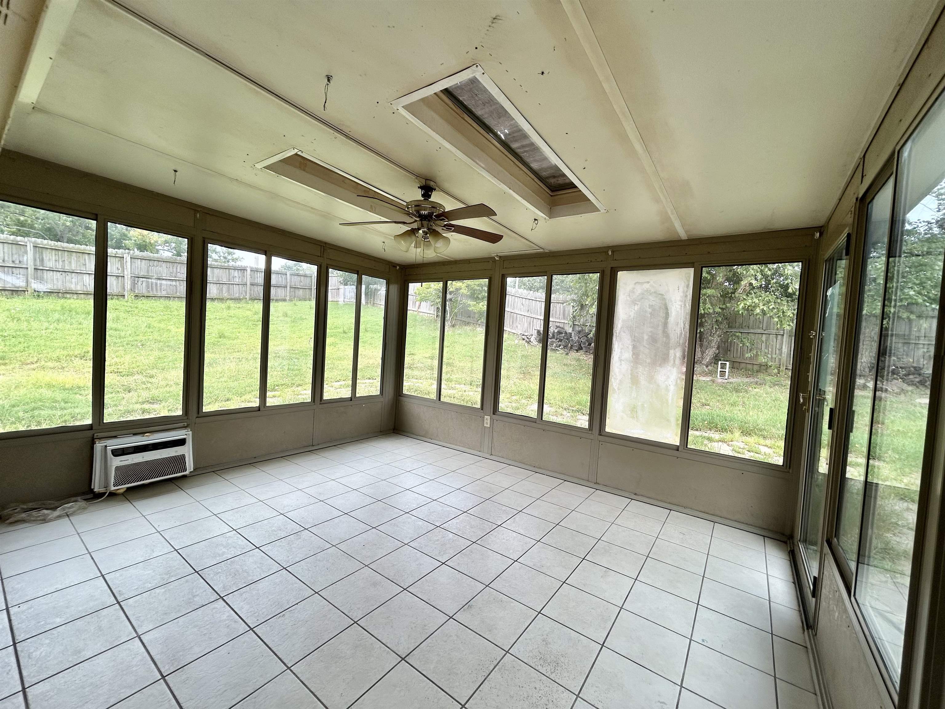 1117 Dove Hollow Cir W Property Photo 12