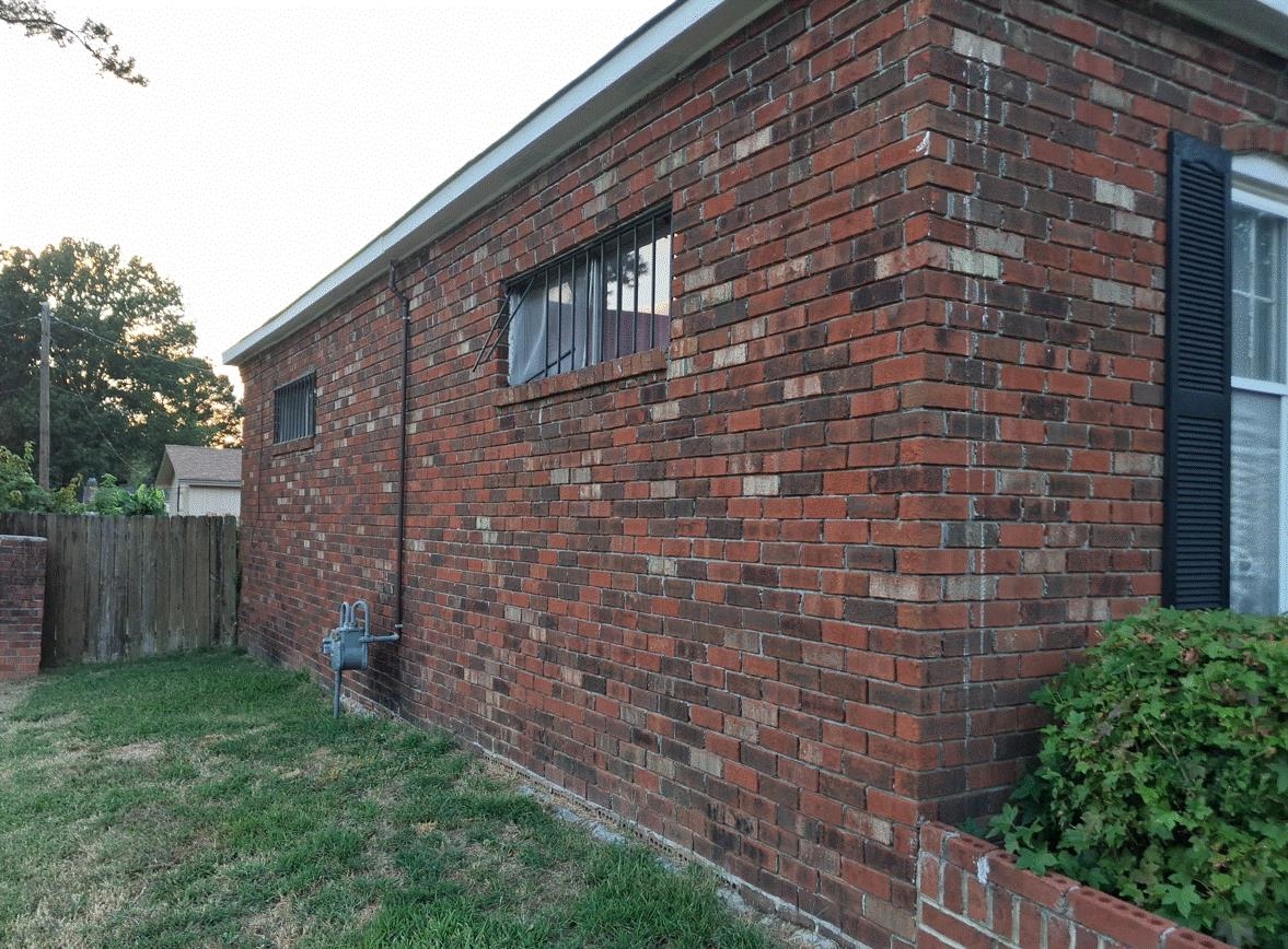 5439 Santa Barbara St Property Photo 4