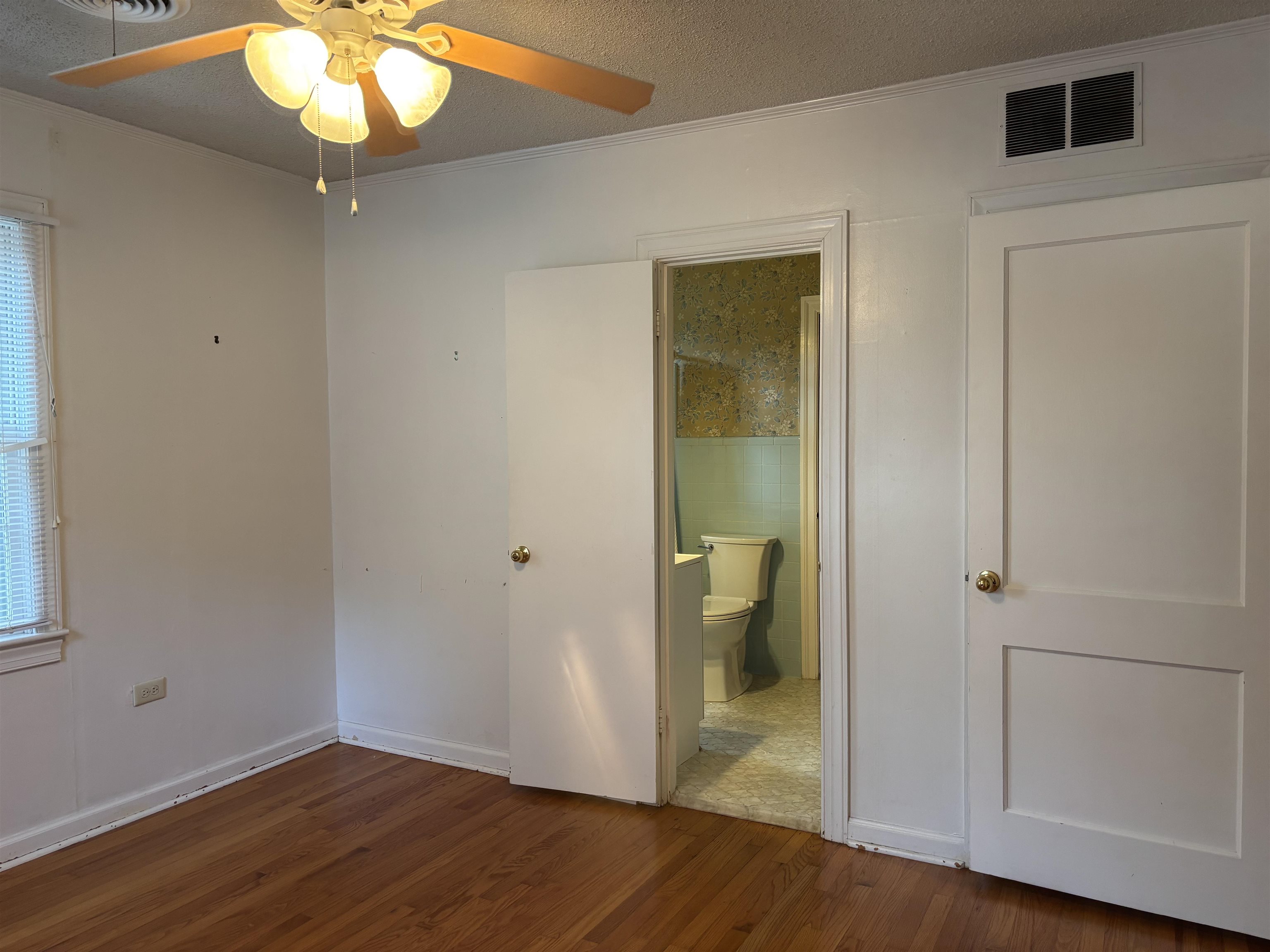 487 S Center St Property Photo 21