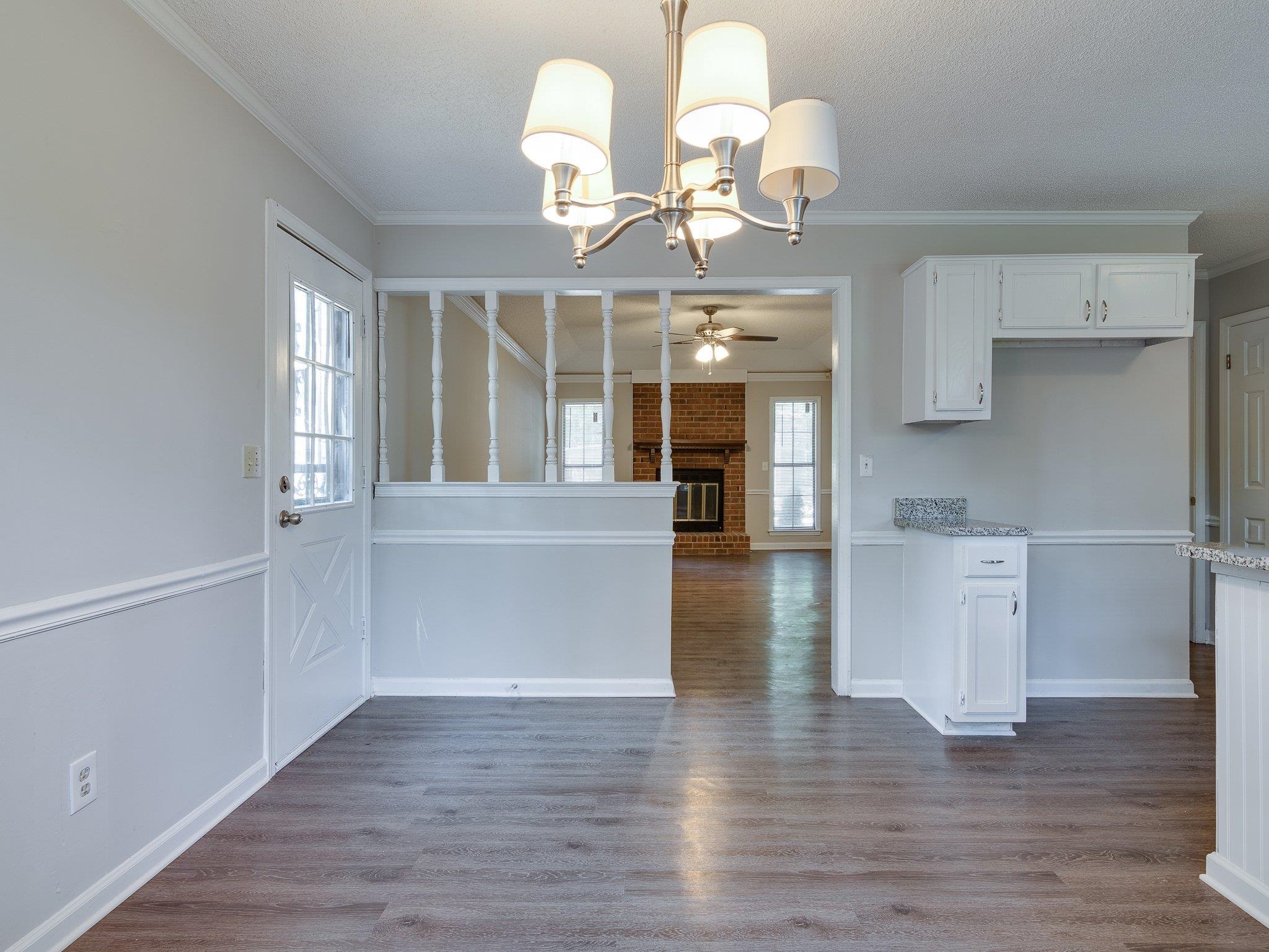 4572 Sandy Park Dr Property Photo 3