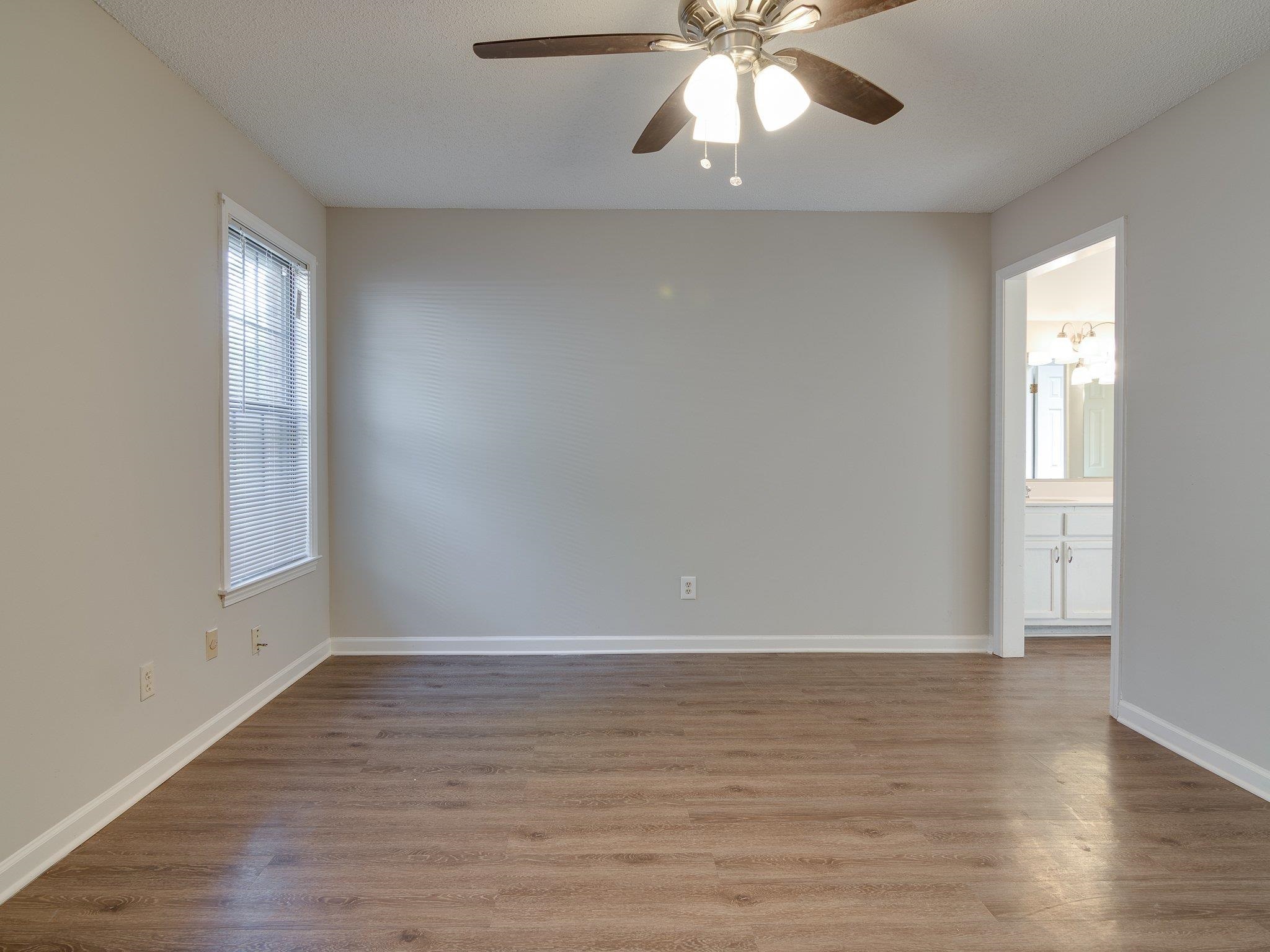 4572 Sandy Park Dr Property Photo 9