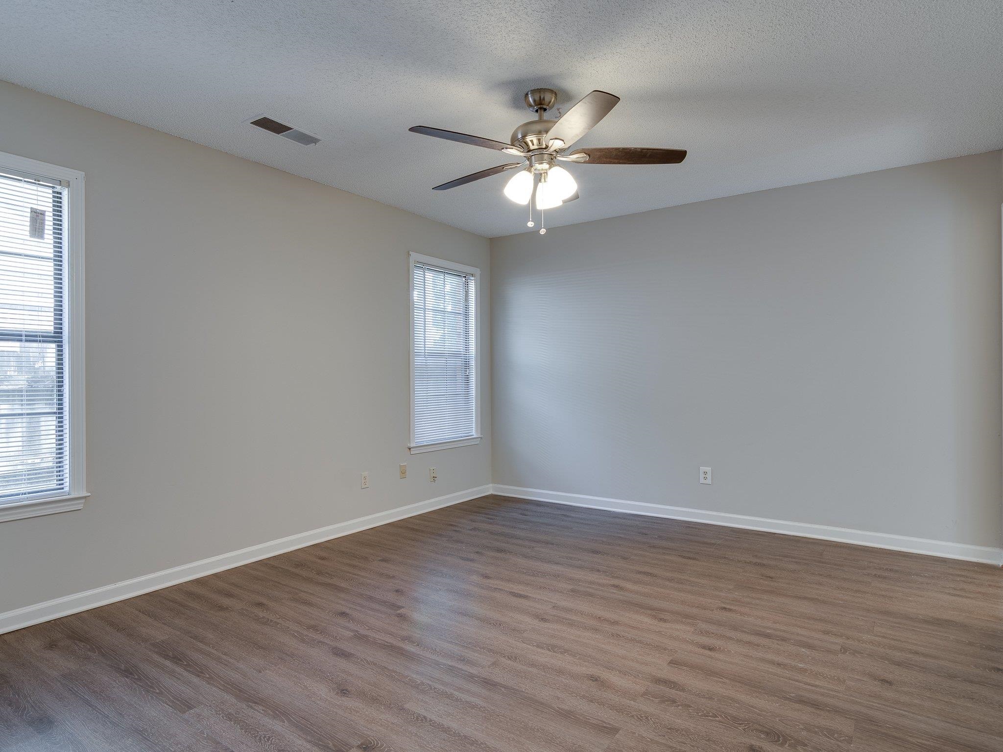 4572 Sandy Park Dr Property Photo 10