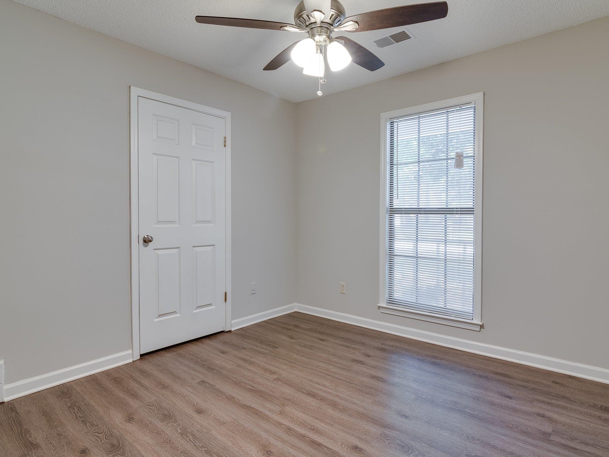 4572 Sandy Park Dr Property Photo 14