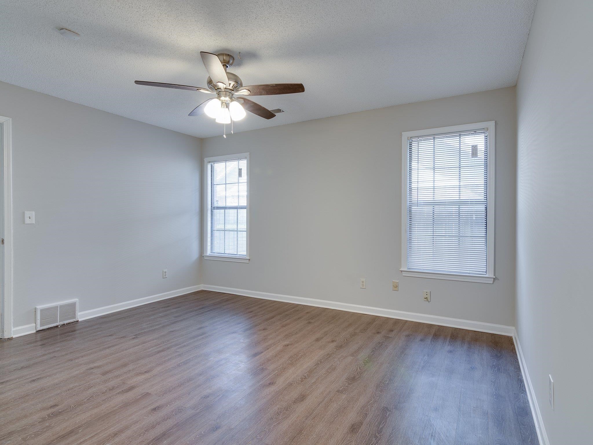 4572 Sandy Park Dr Property Photo 15
