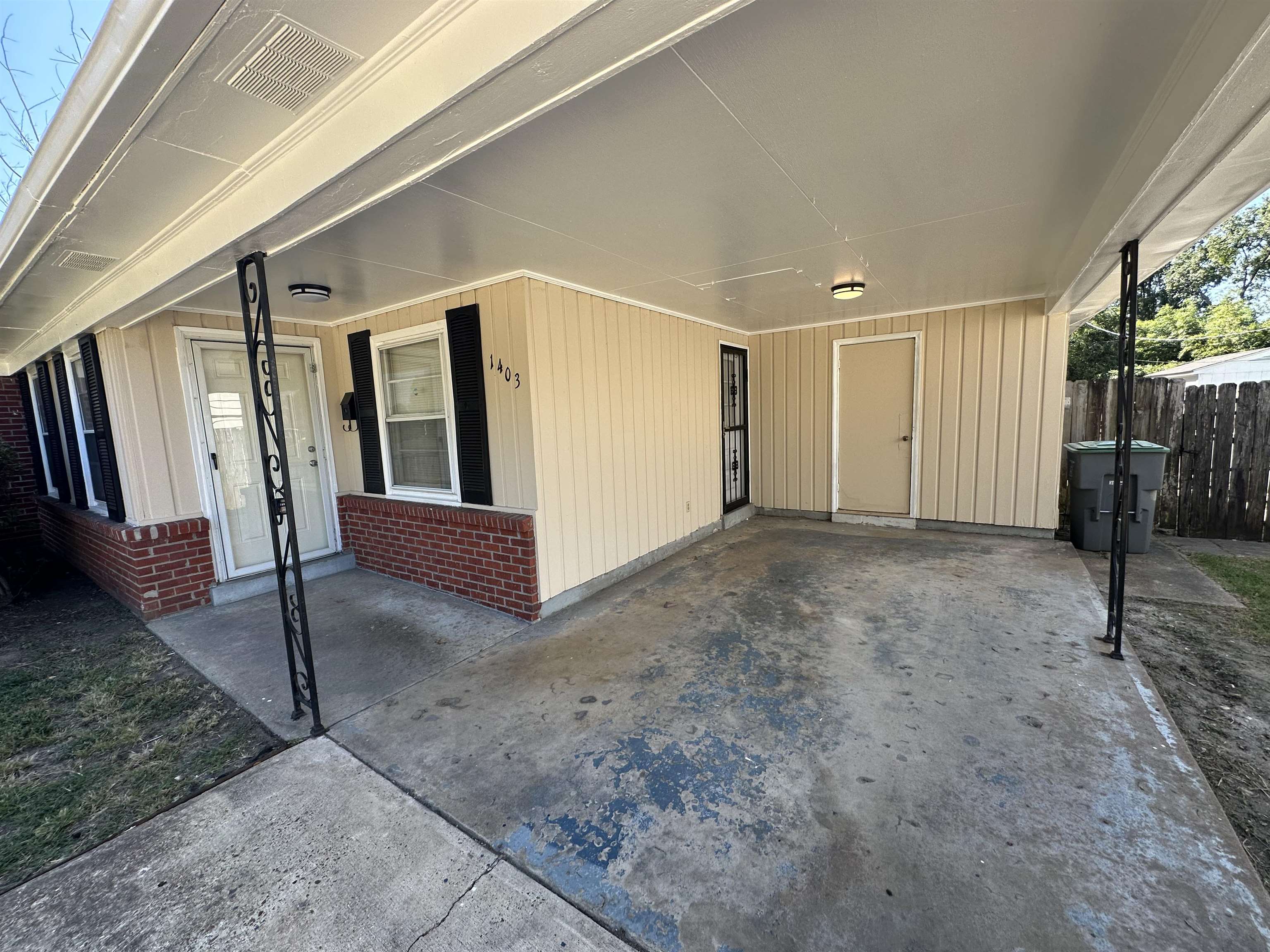 1403 S White Station Rd Property Photo 17