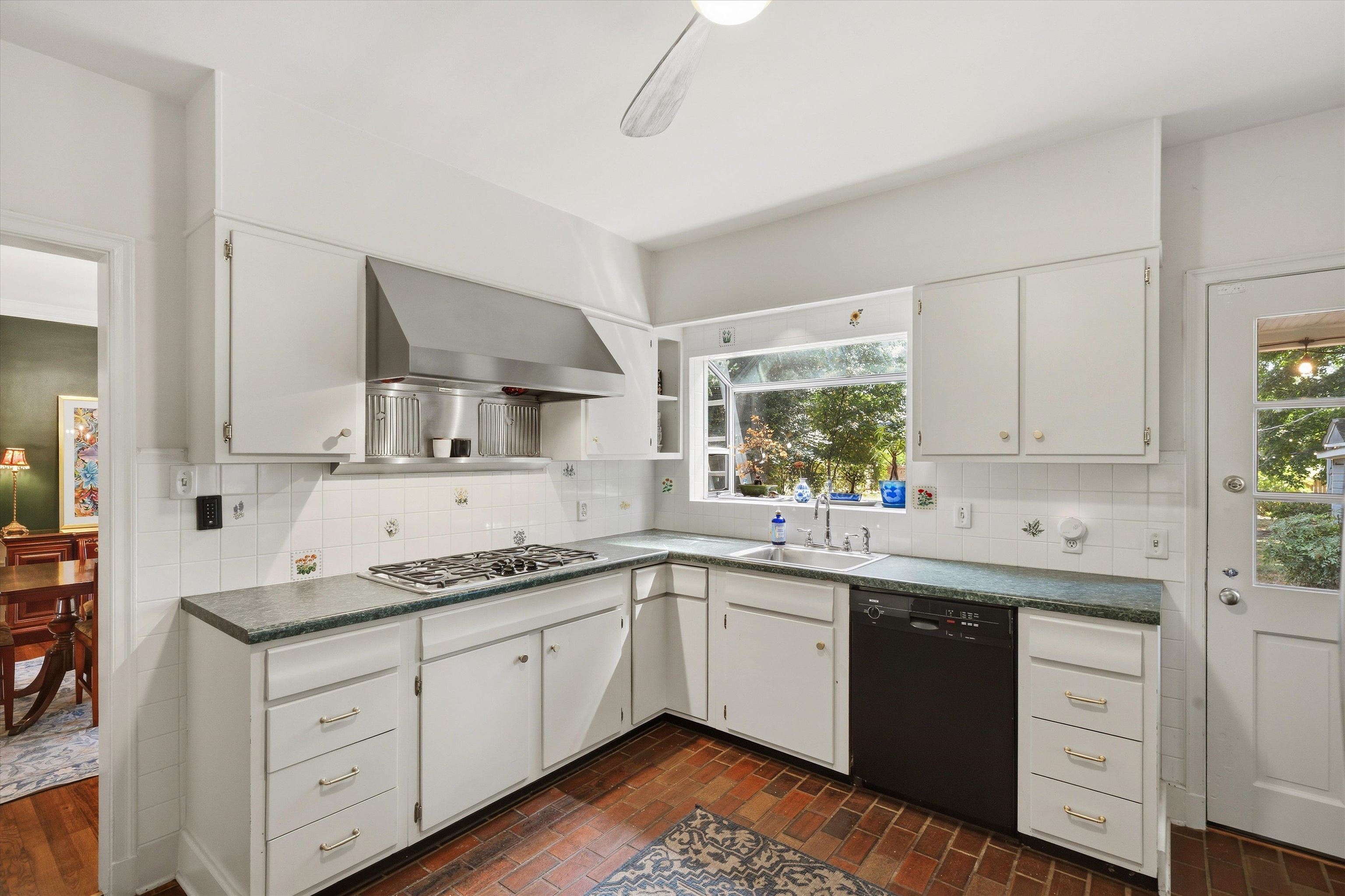 3877 Walnut Grove Rd Property Photo 12