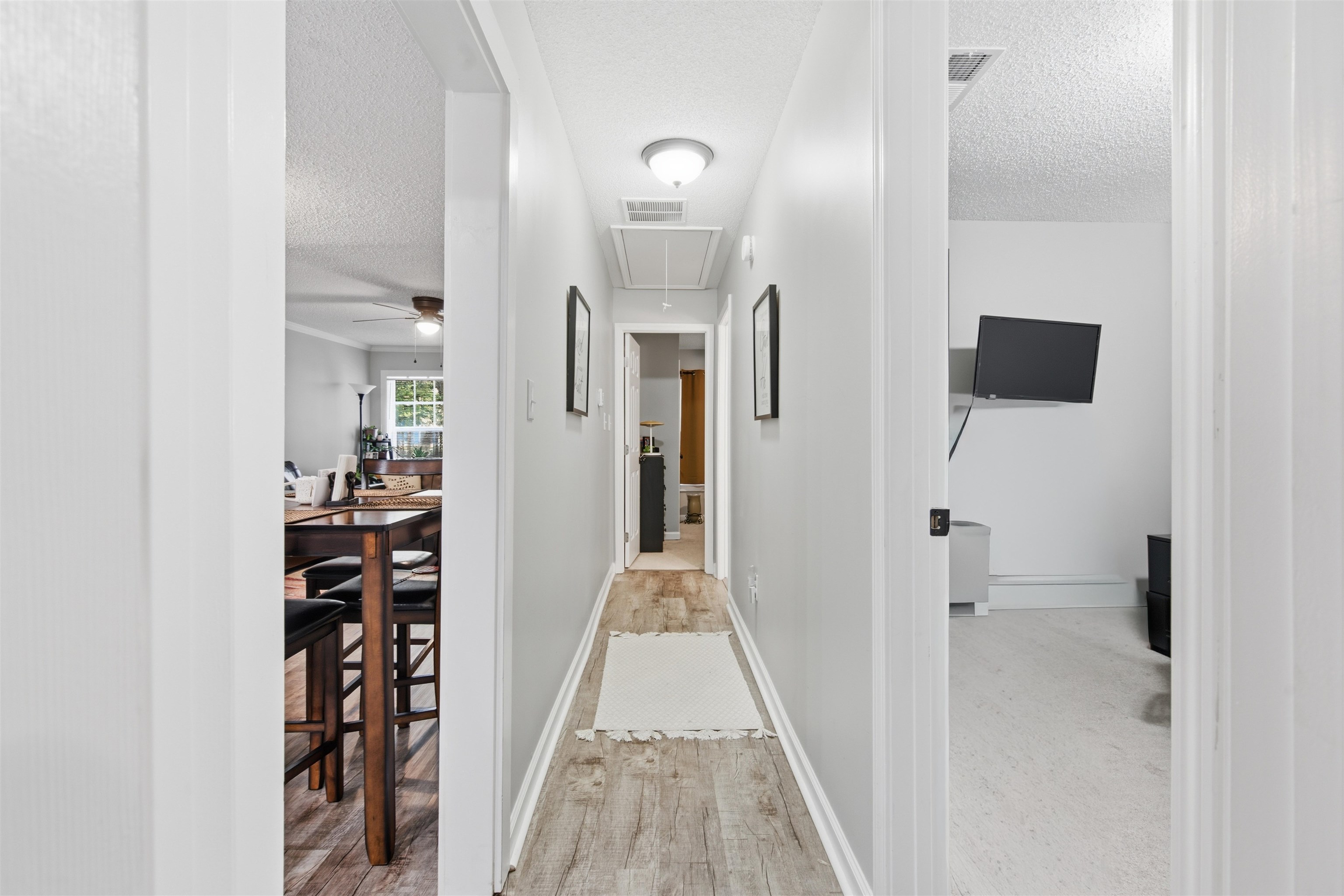 1386 Richmond Ave Property Photo 16
