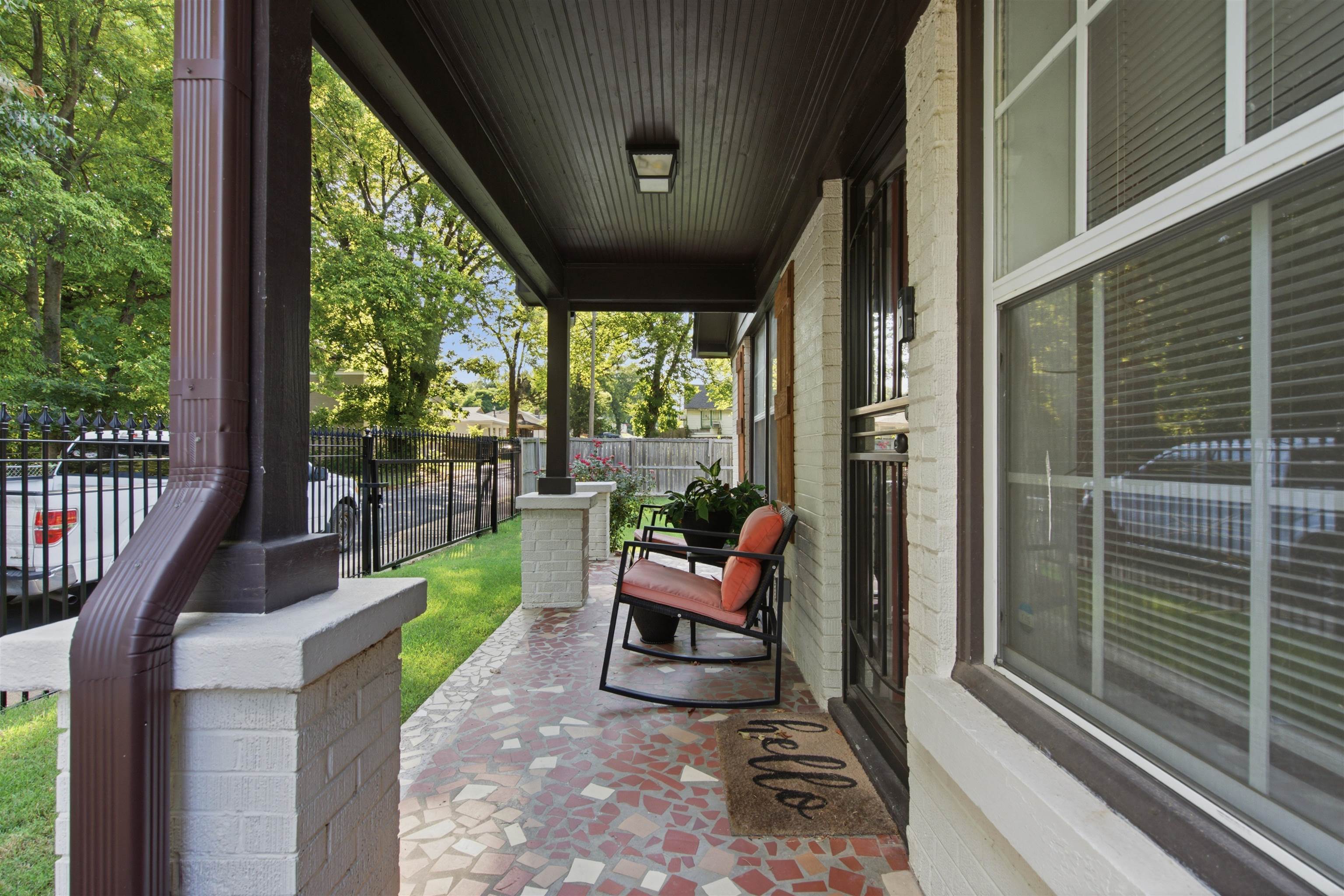 1386 Richmond Ave Property Photo 22