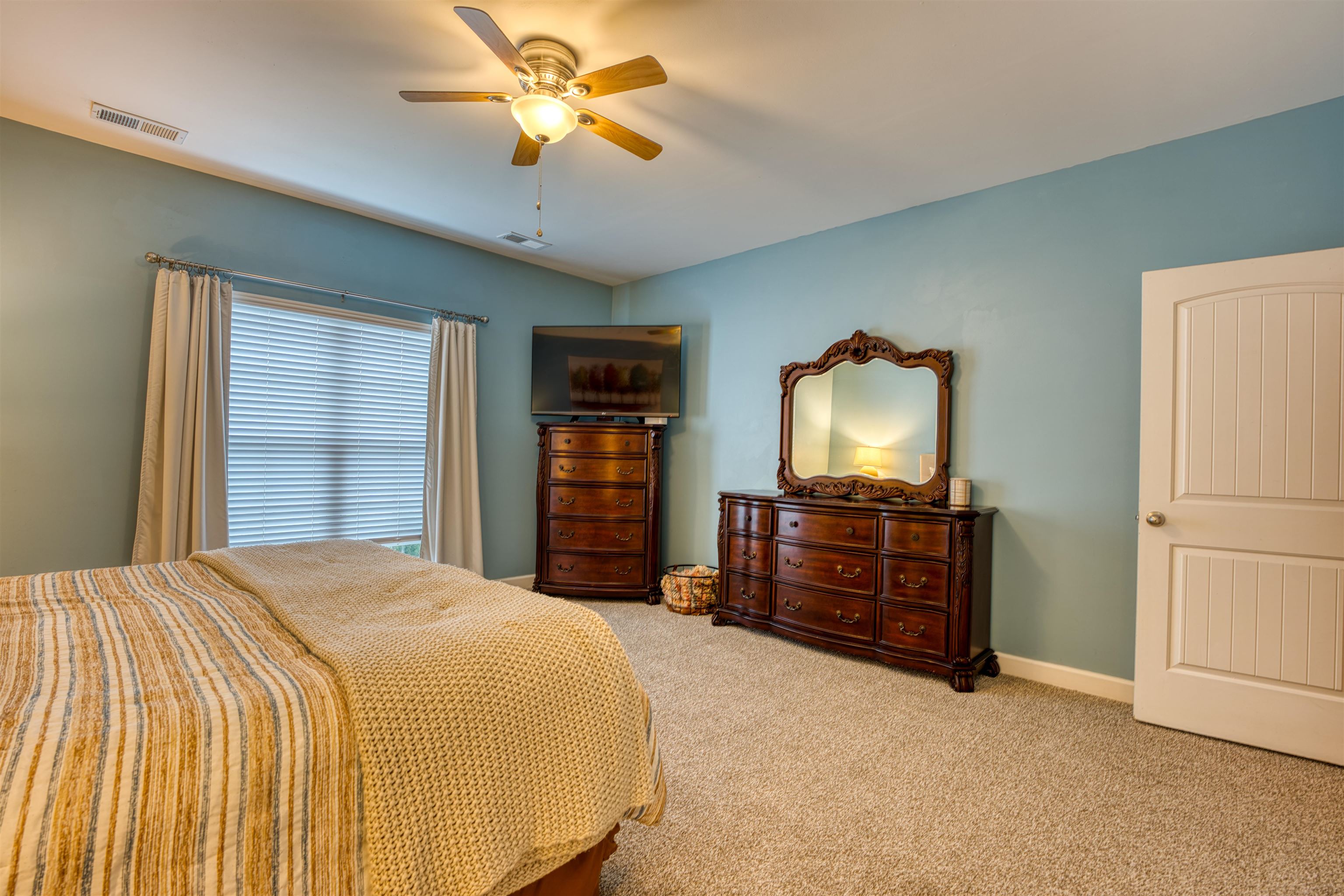 215 Breezy Loop S Property Photo 15