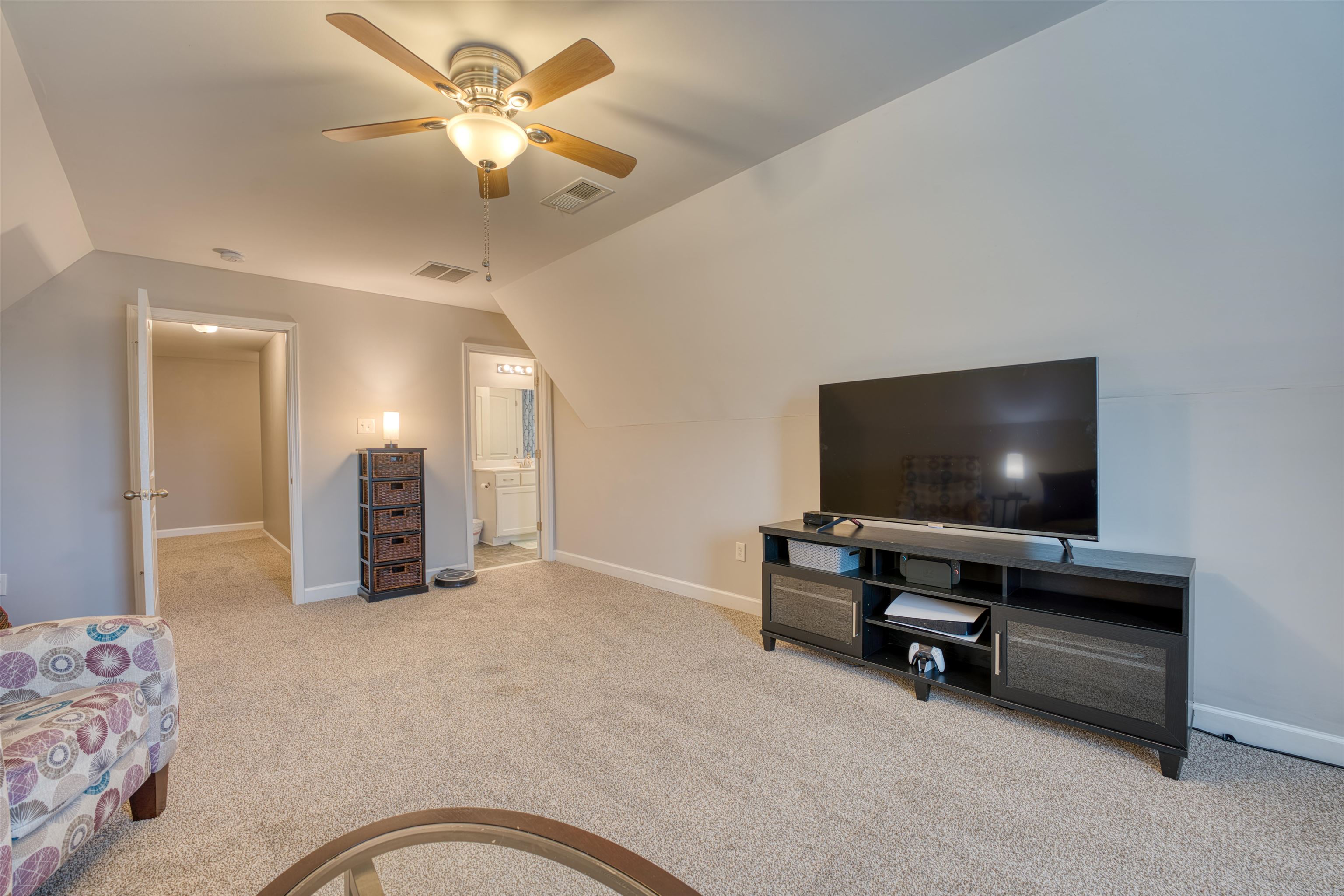 215 Breezy Loop S Property Photo 29