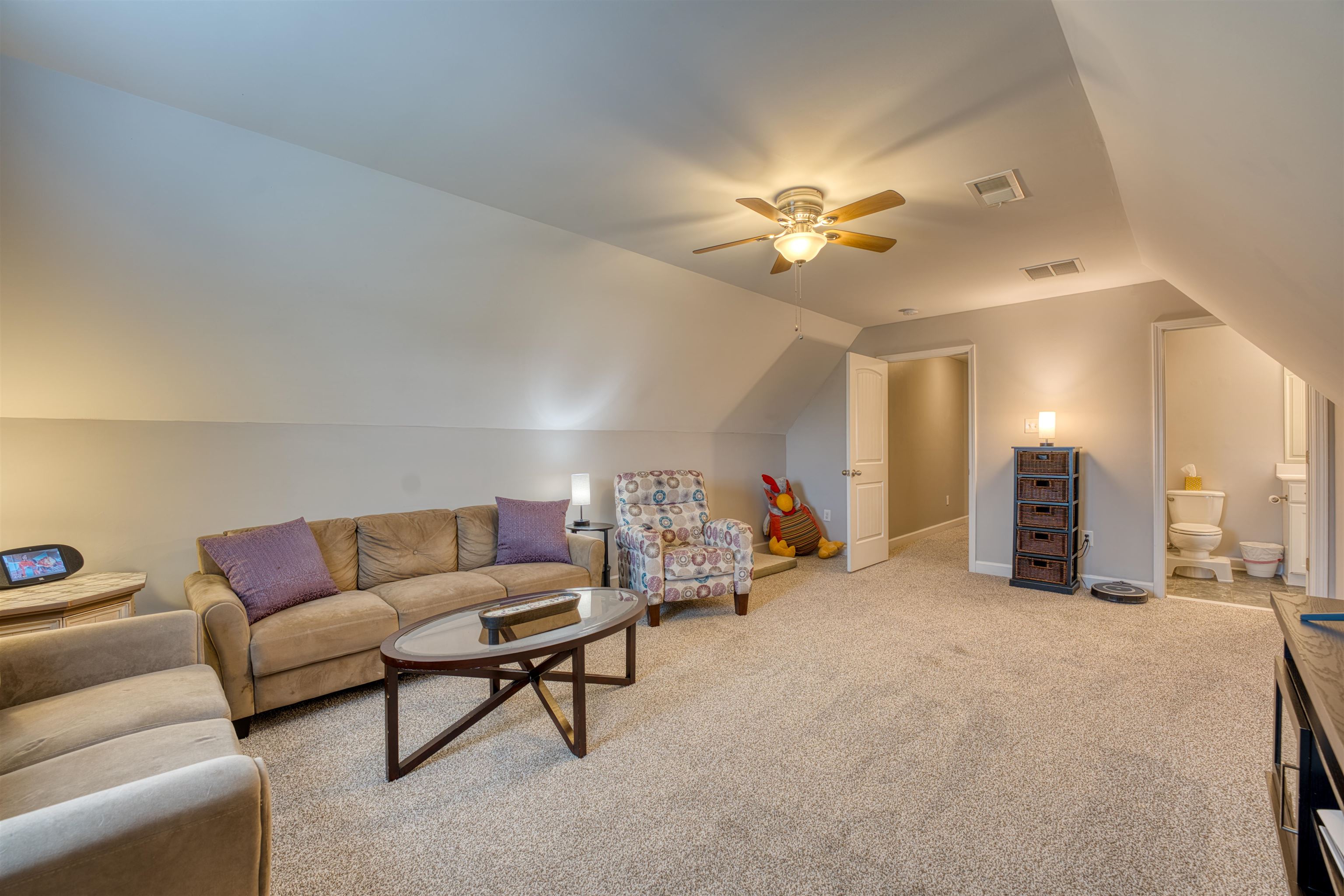 215 Breezy Loop S Property Photo 31