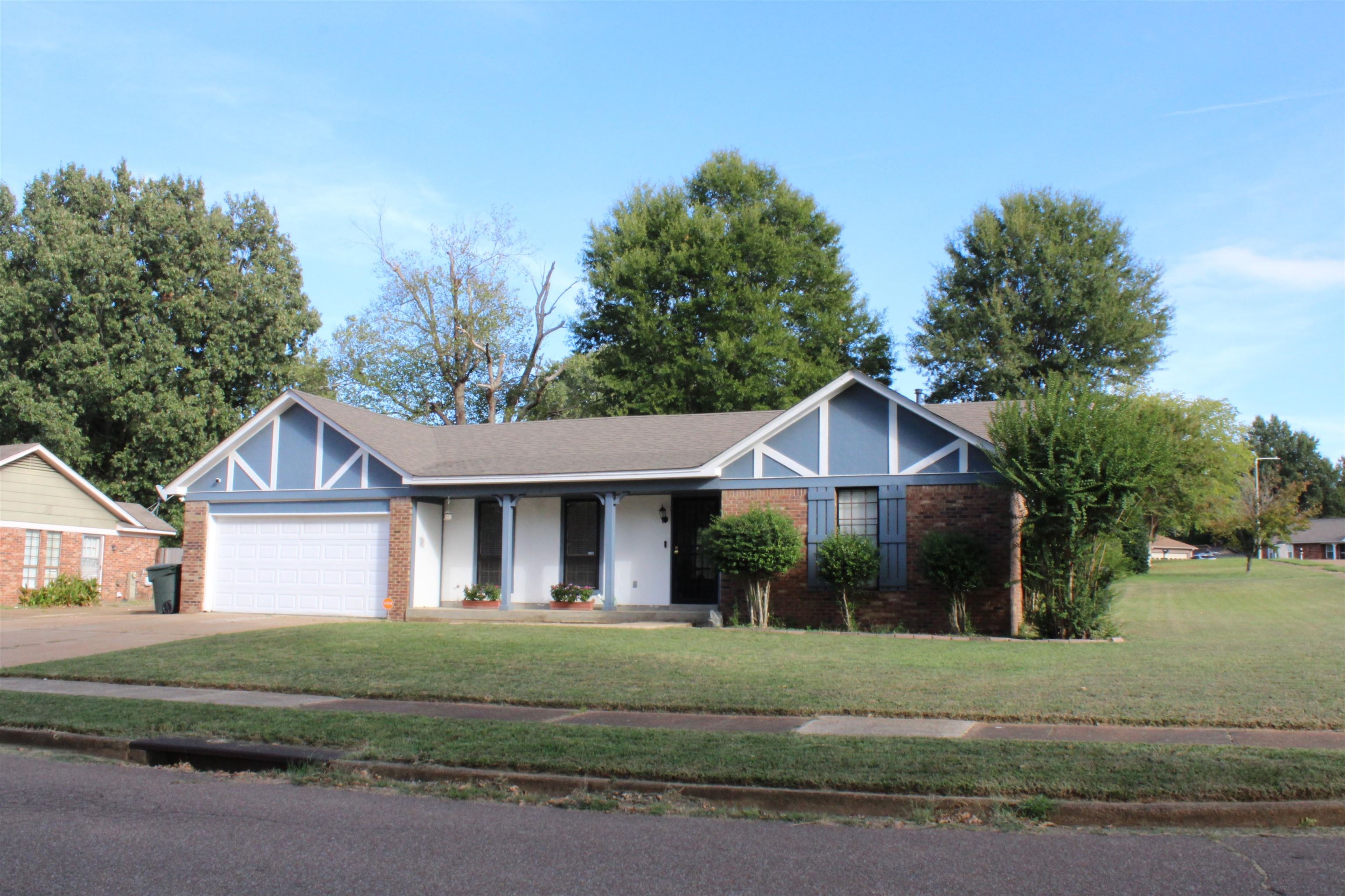 3100 Mary Elizabeth Dr Property Photo 1