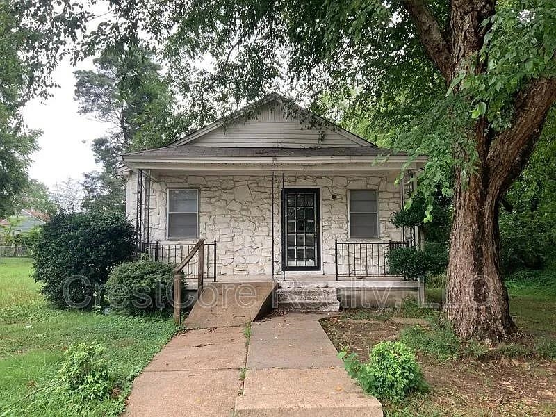 3032 MCADOO AVE Property Photo 1