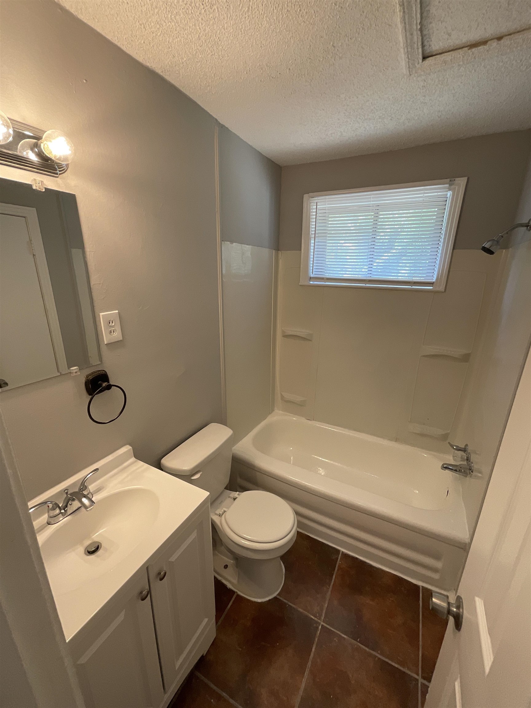3127 Knightway Rd Property Photo 2