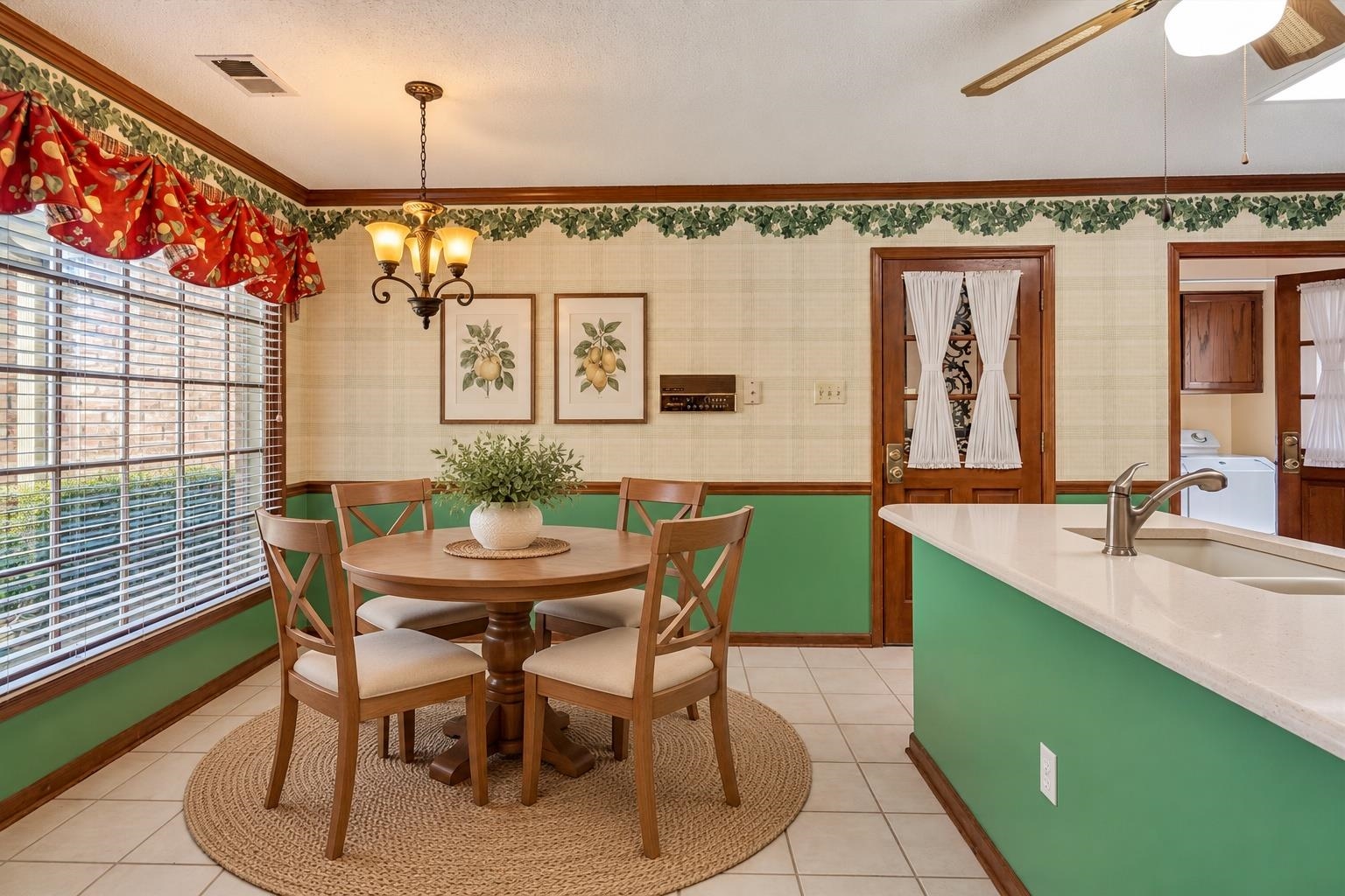 8383 Rochester Cv Property Photo 12