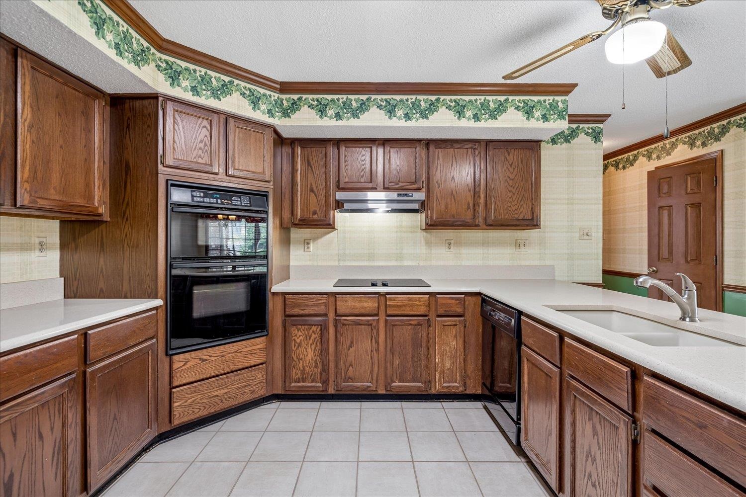 8383 Rochester Cv Property Photo 16