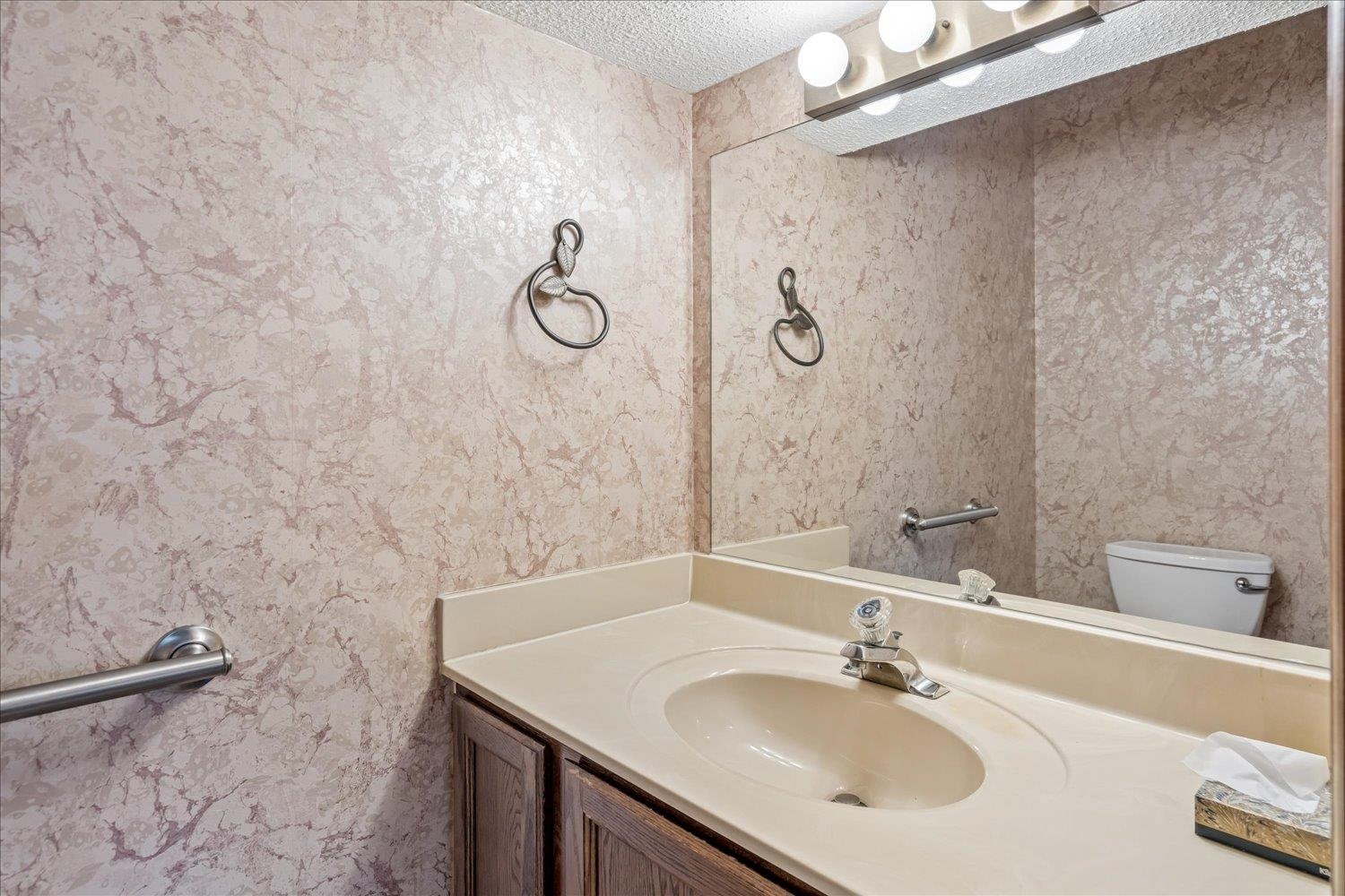 8383 Rochester Cv Property Photo 20