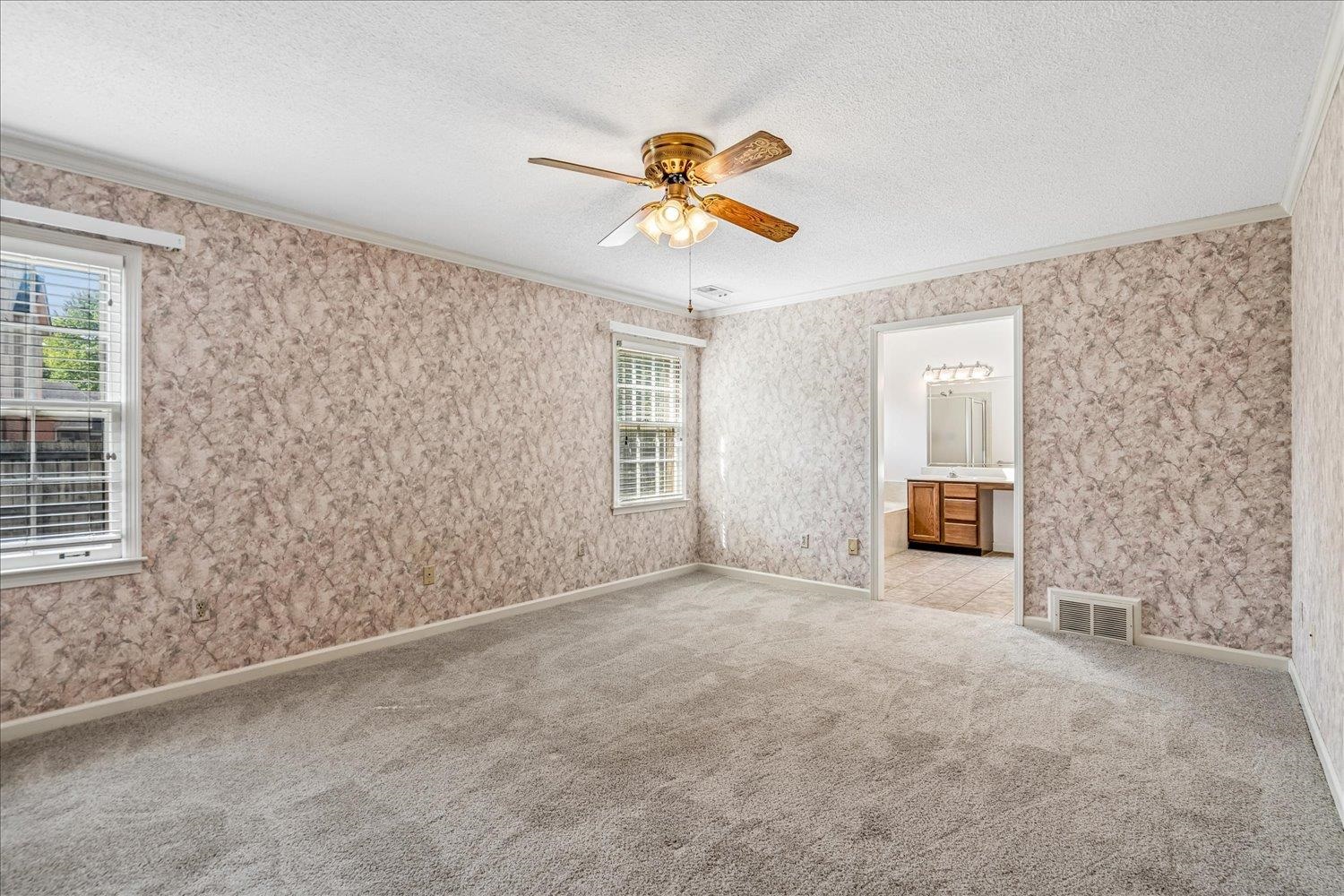 8383 Rochester Cv Property Photo 23