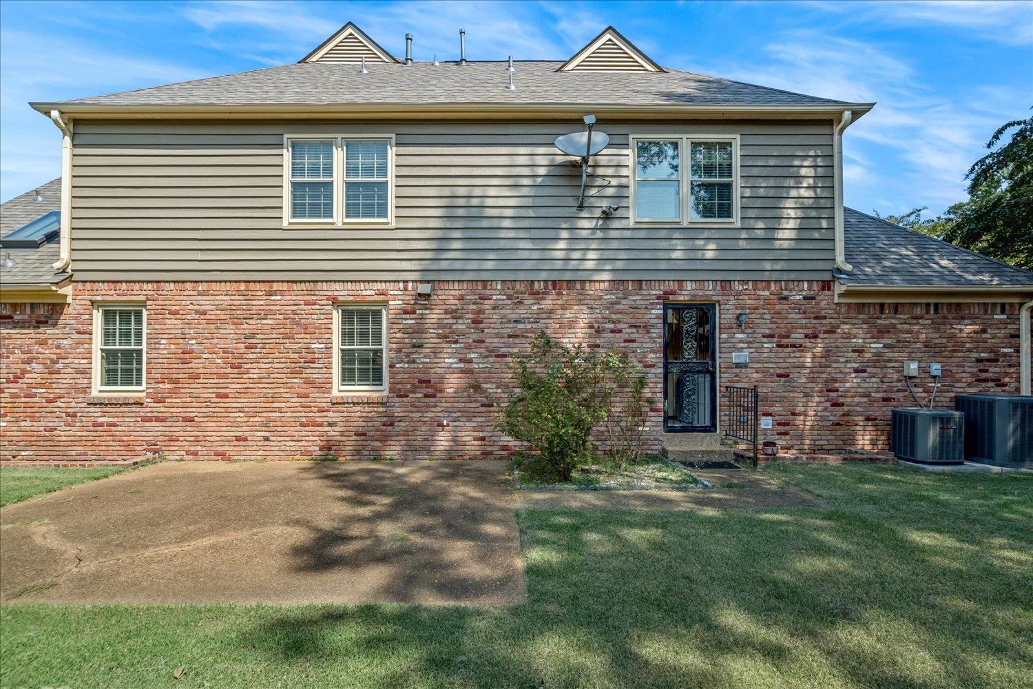 8383 Rochester Cv Property Photo 34