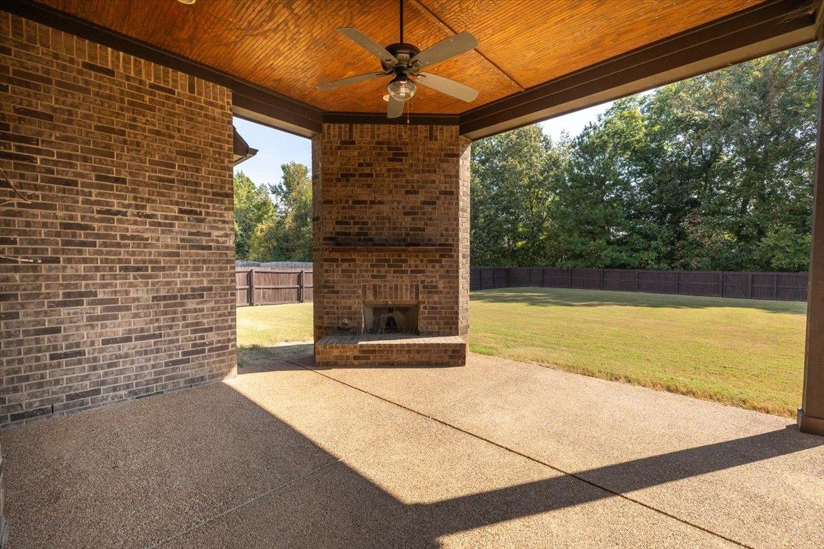 3328 Straw Bridge Rd Property Photo 2