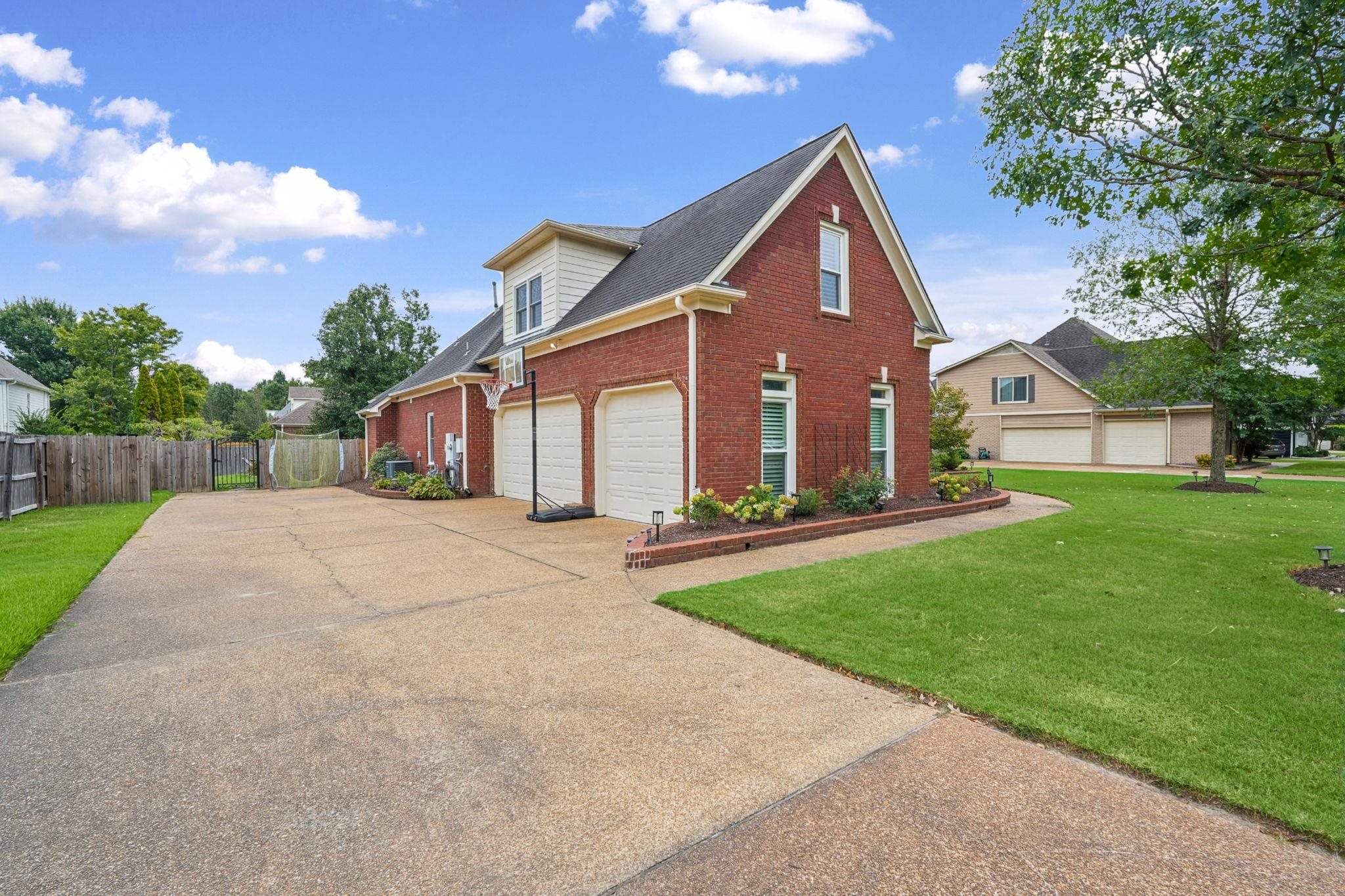 1736 Elk River Dr Property Photo 34