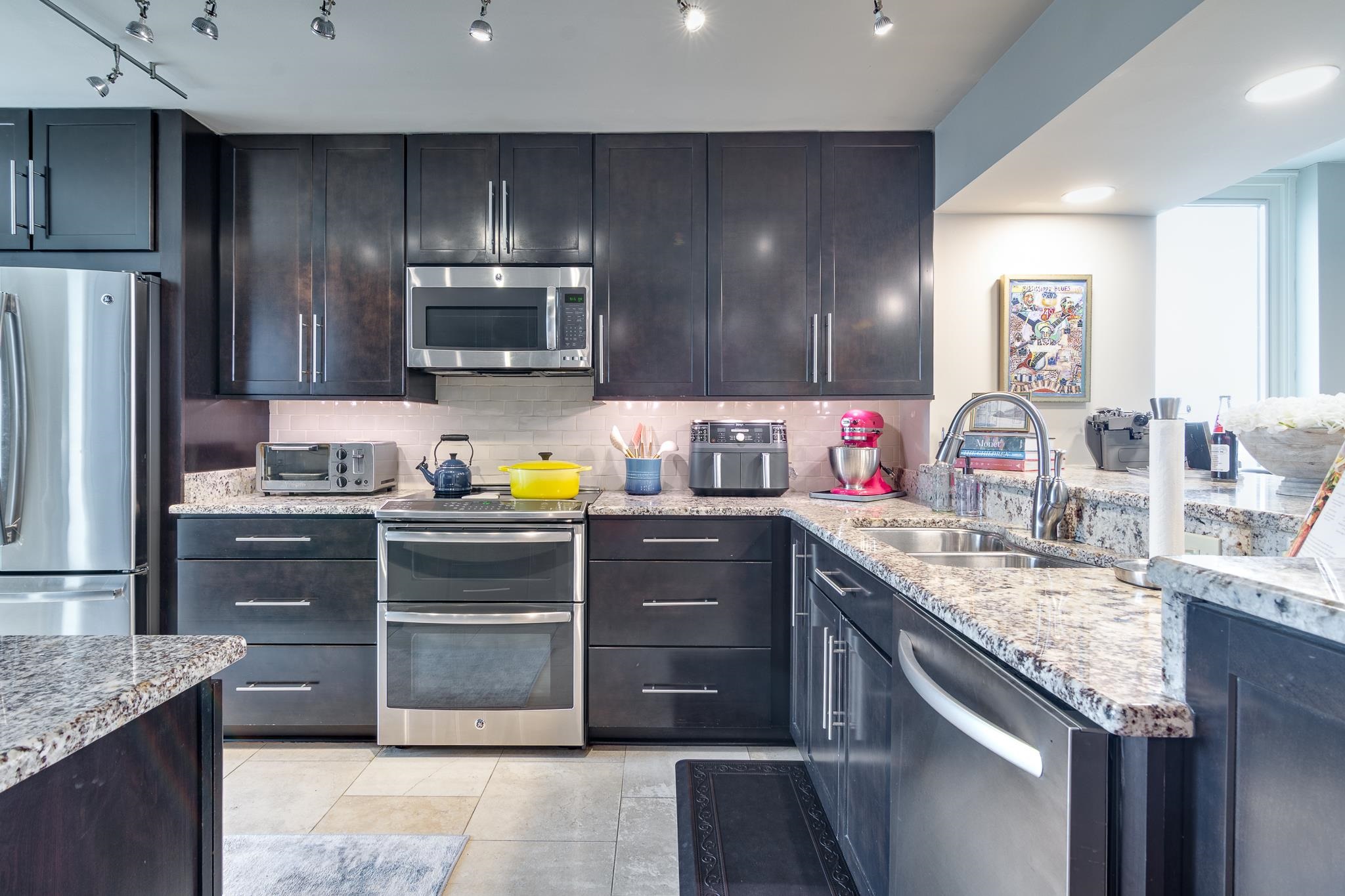200 Wagner Pl 1201 Property Photo 4