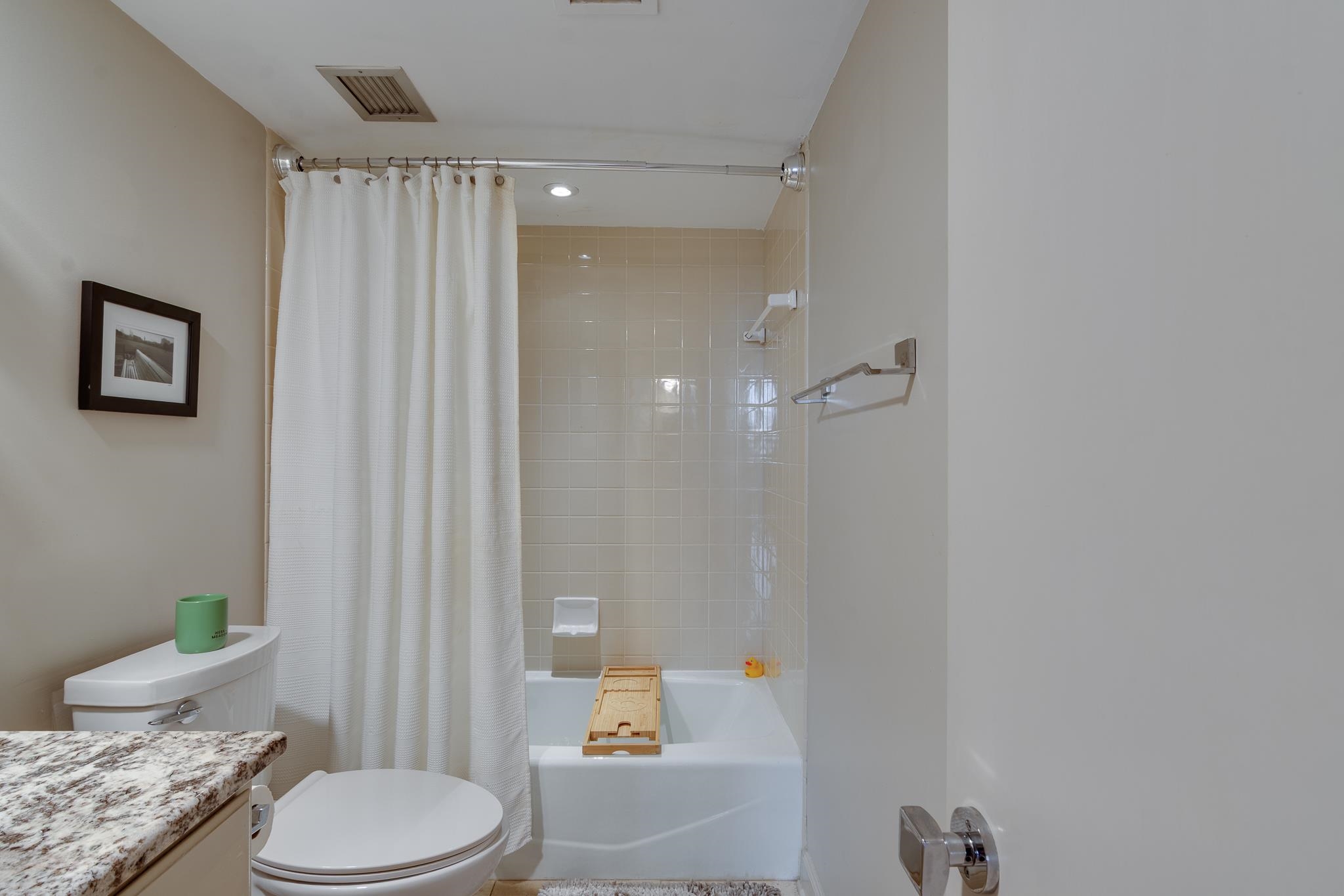 200 Wagner Pl 1201 Property Photo 13
