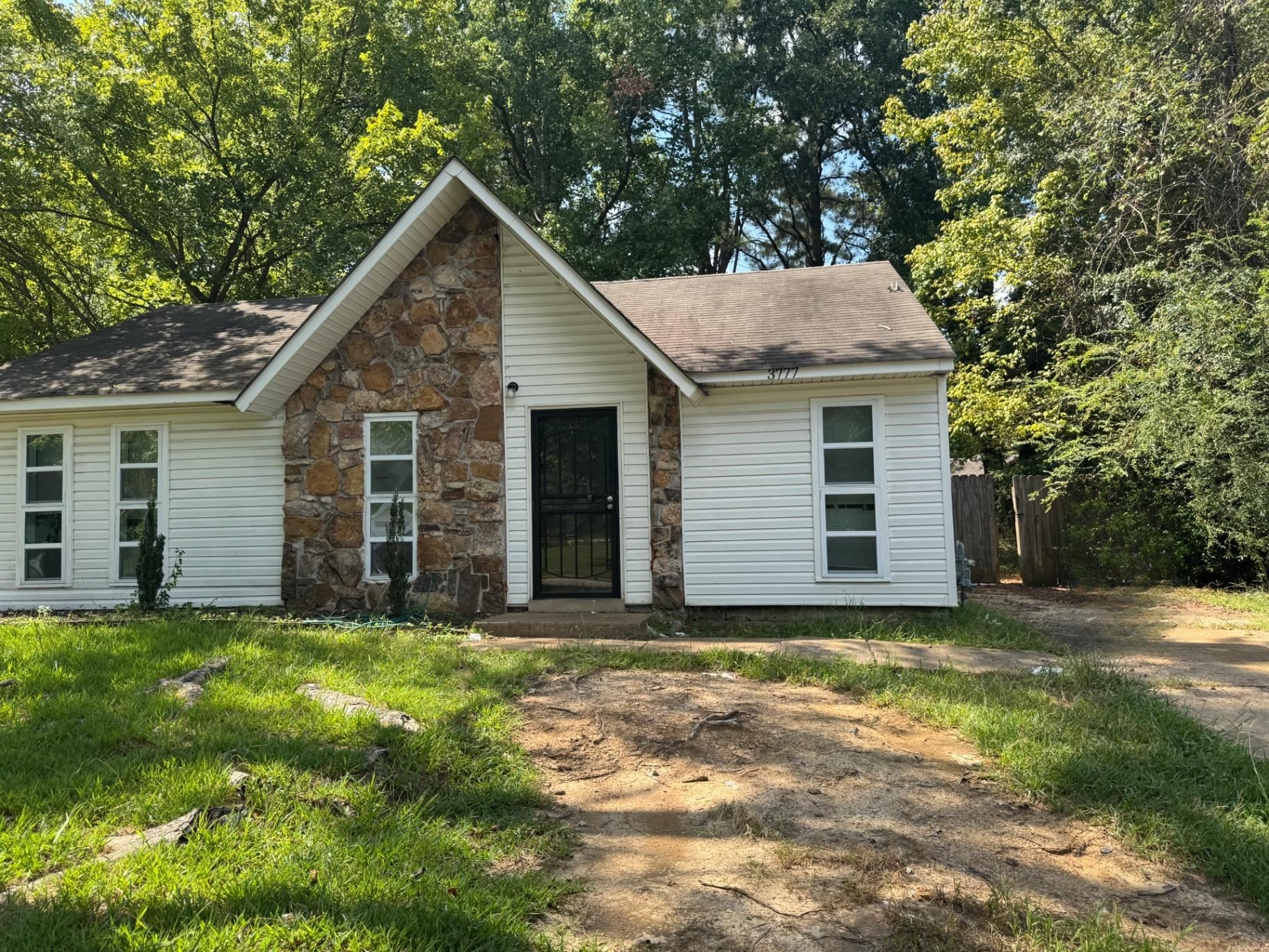 3777 WALSINGHAM DR Property Photo 1