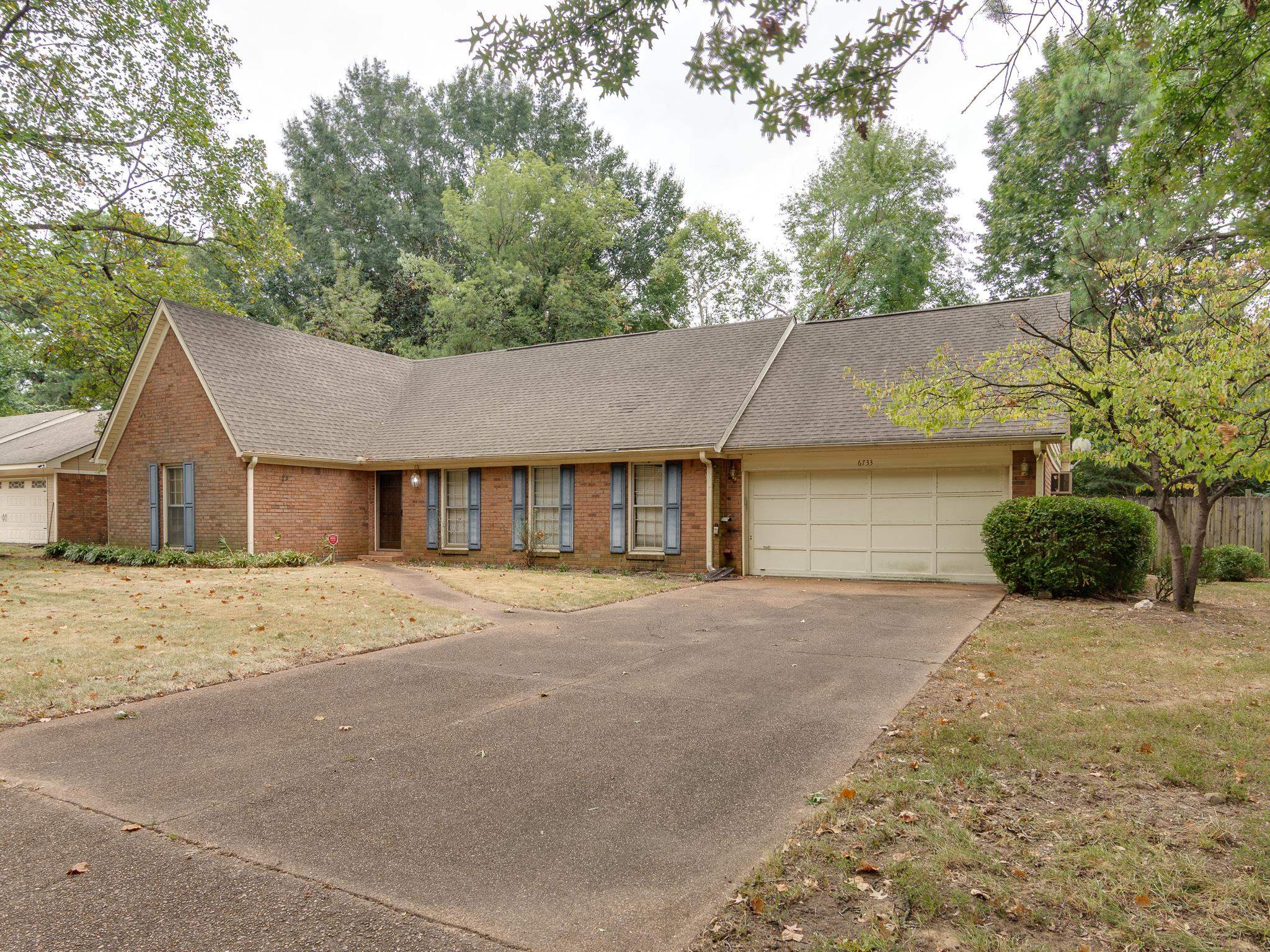6733 Amersham Dr Property Photo 26